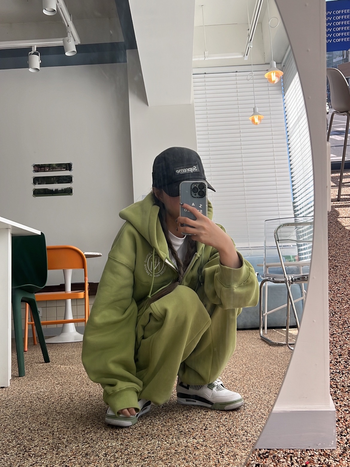 (W) Jordan 4 Retro Oil Green, Supreme Inset Gel Camp Cap Black - 22SS 착용 스타일
