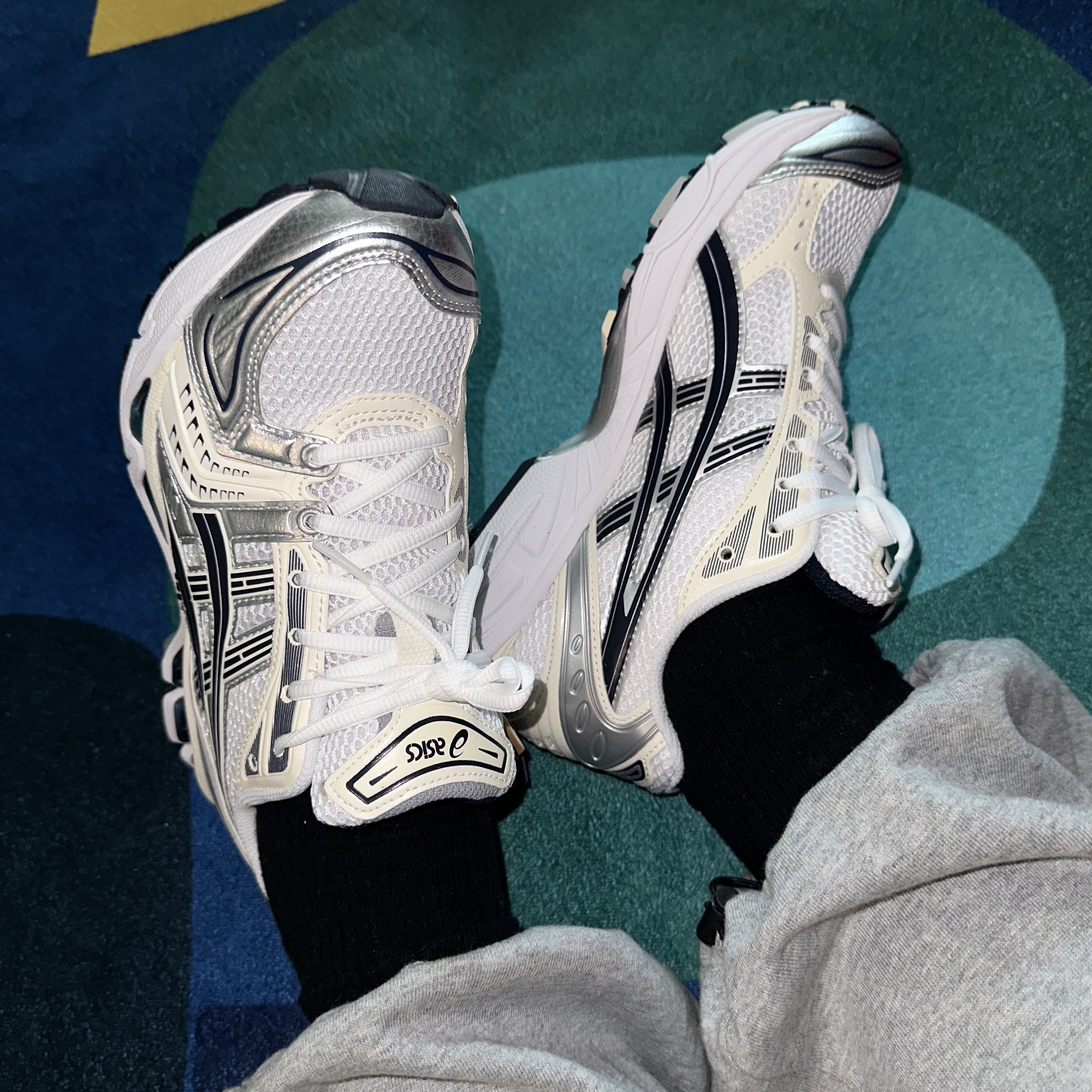 (W) Asics Gel-Kayano 14 White Midnight 착용 스타일 - 1