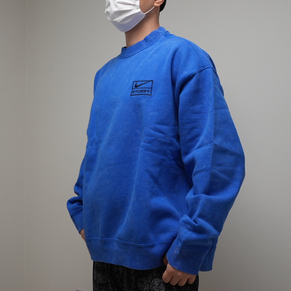 Nike x Stussy NRG Acid Washed Crewneck Game Royal (DR4024-480) 착용 스타일
