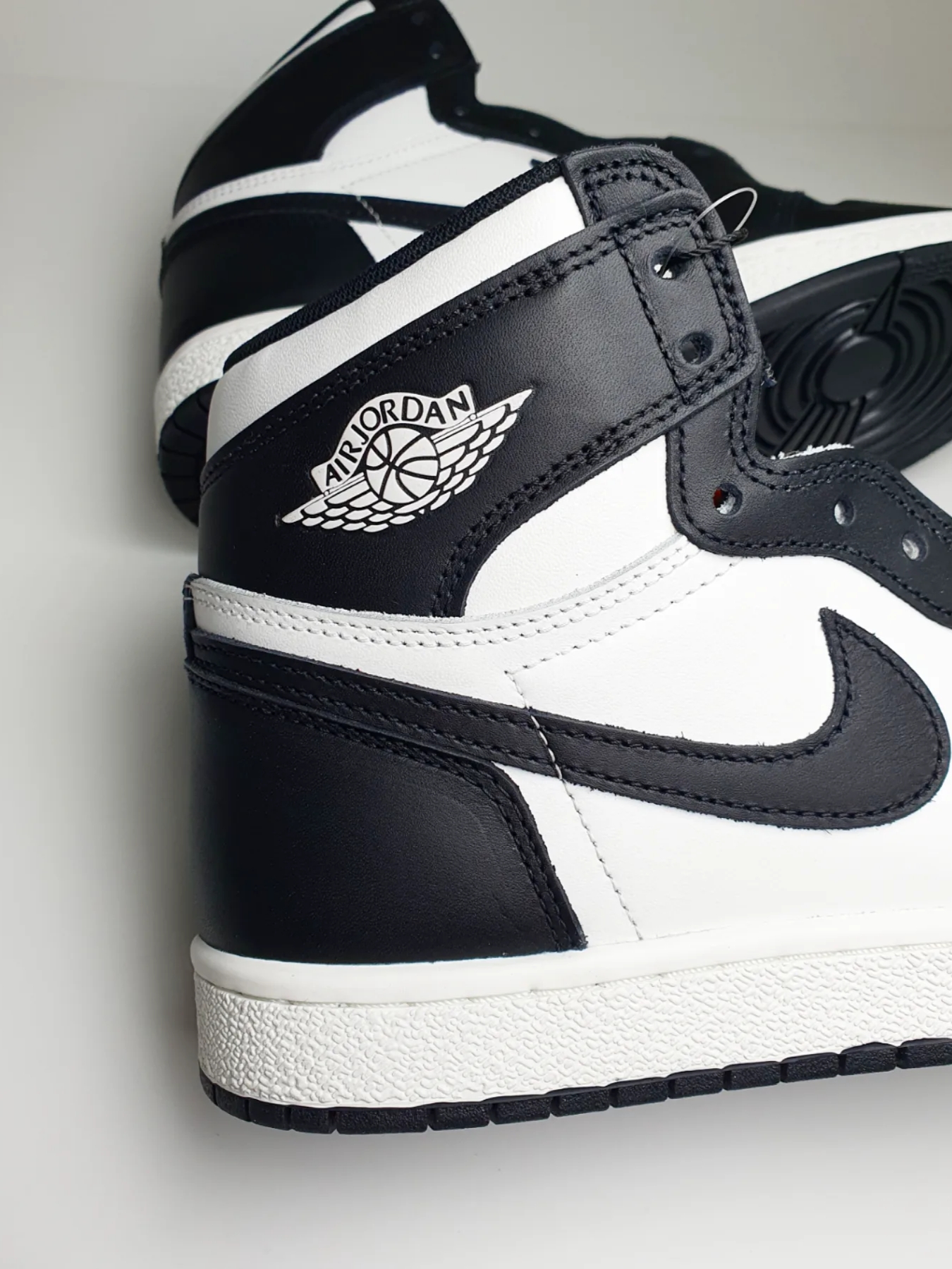 Jordan 1 High 85 Black White 착용 스타일 - 4