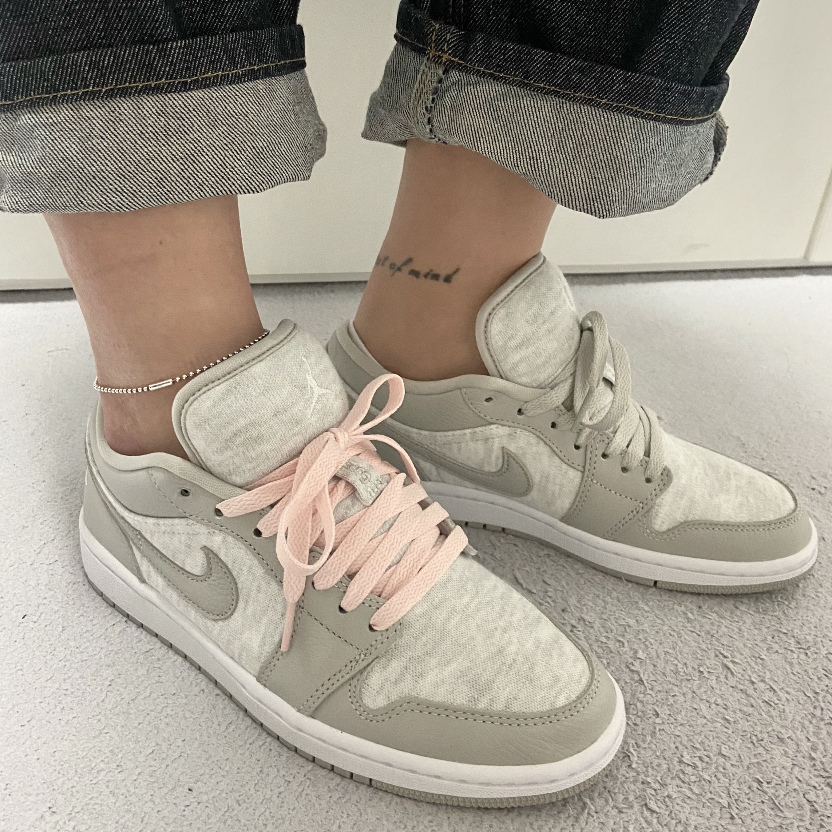(W) Jordan 1 Low SE Light Iron Ore Atmosphere 착용 스타일 - 3