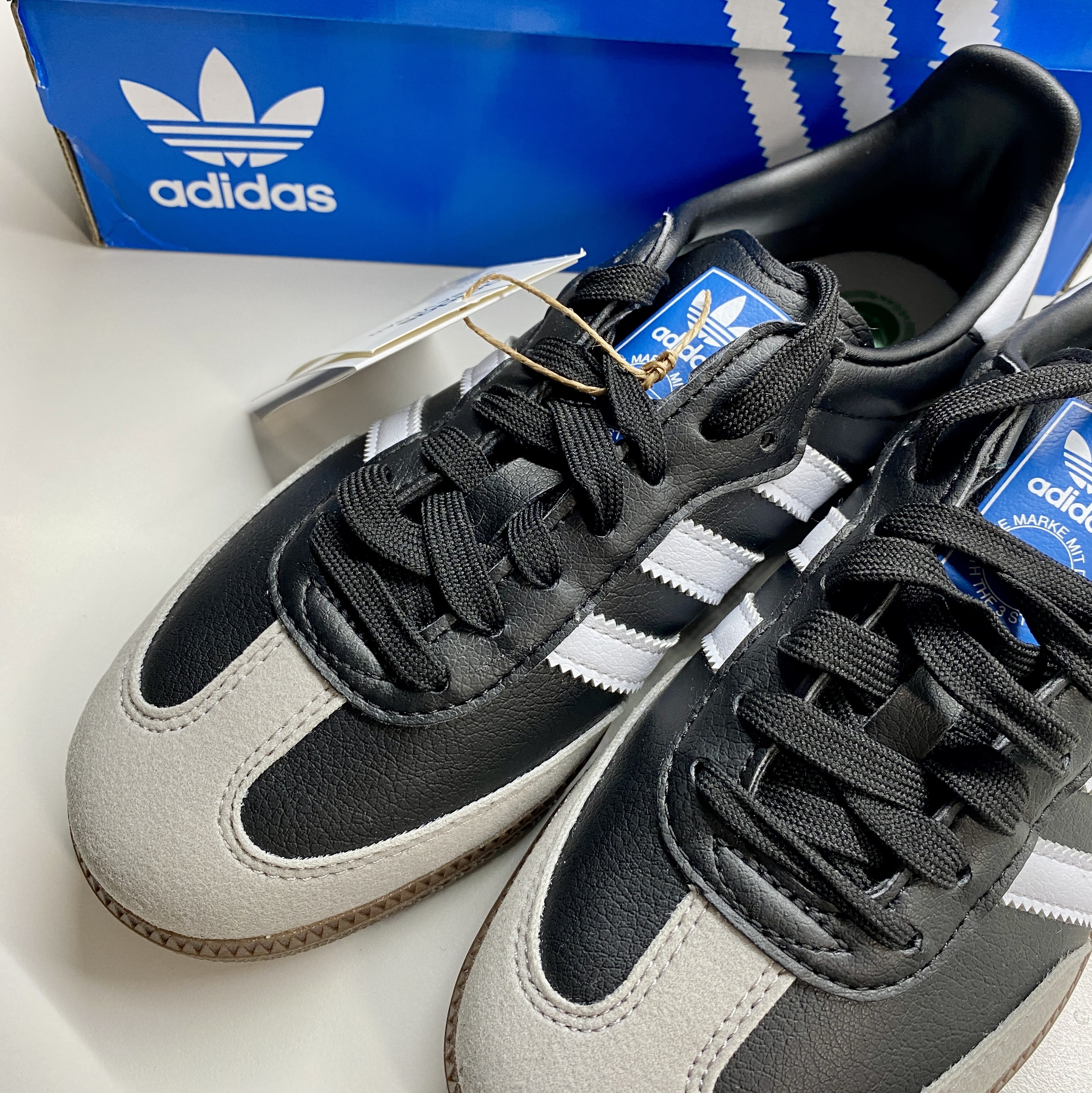 Adidas Samba Vegan Black White 착용 스타일 - 1