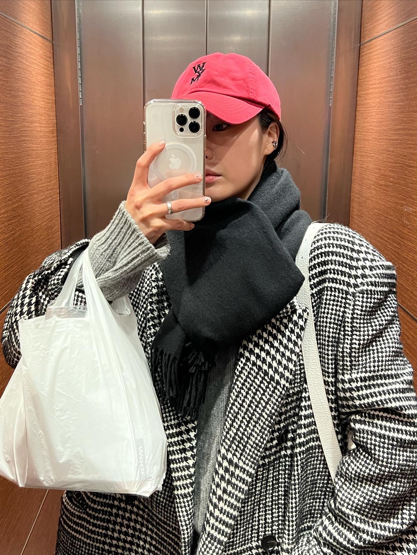 Wooyoungmi Logo Ball Cap Pink - 22FW, Wooyoungmi Black Logo Ball Cap Blue - 22FW 착용 스타일