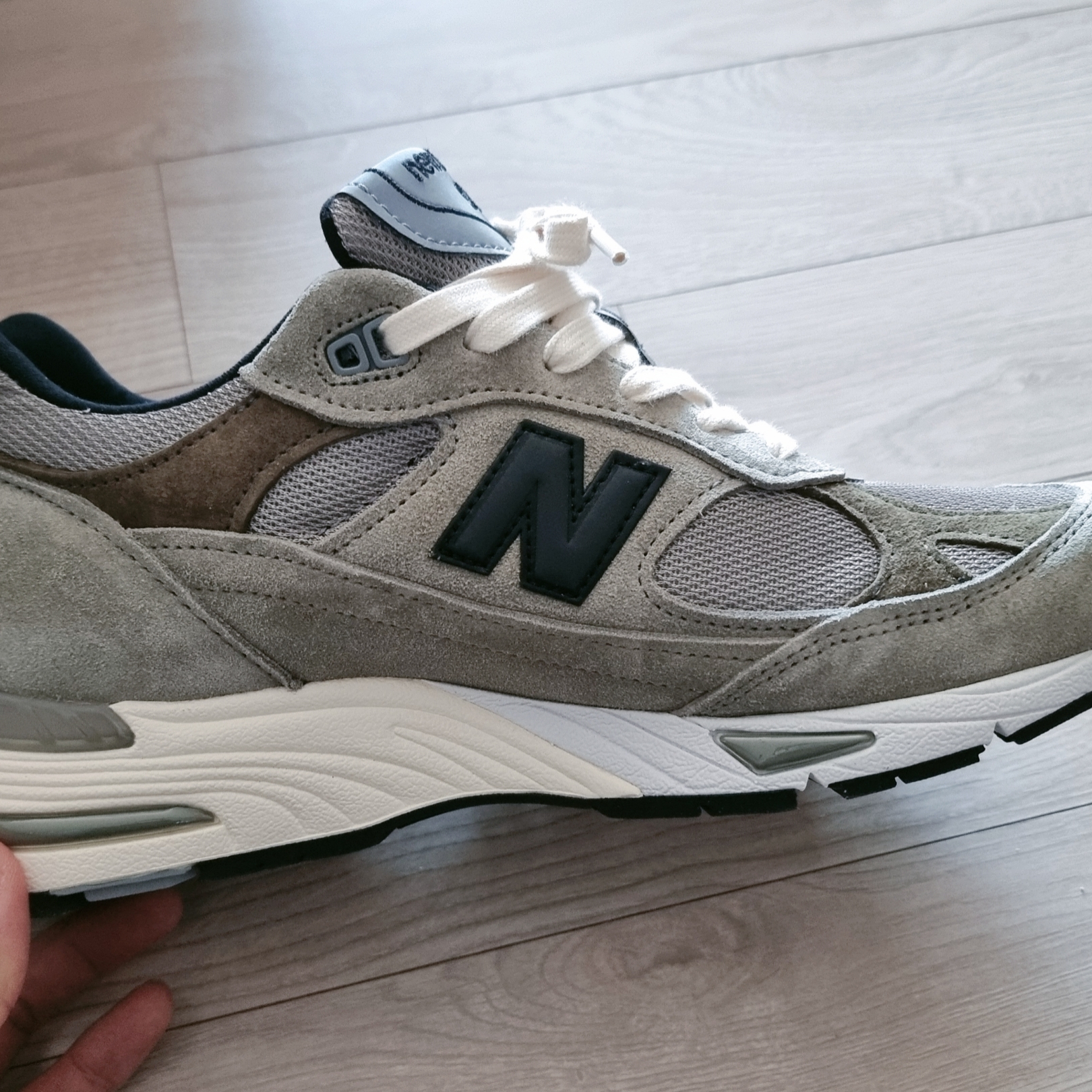 New Balance x JJJJound 991 Made in UK Grey 착용 스타일 - 2