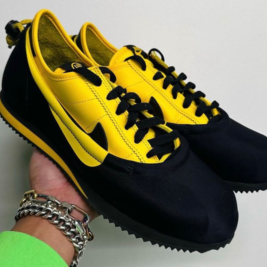 Nike x Clot Cortez SP Black Varsity Maize 착용 스타일 - 2