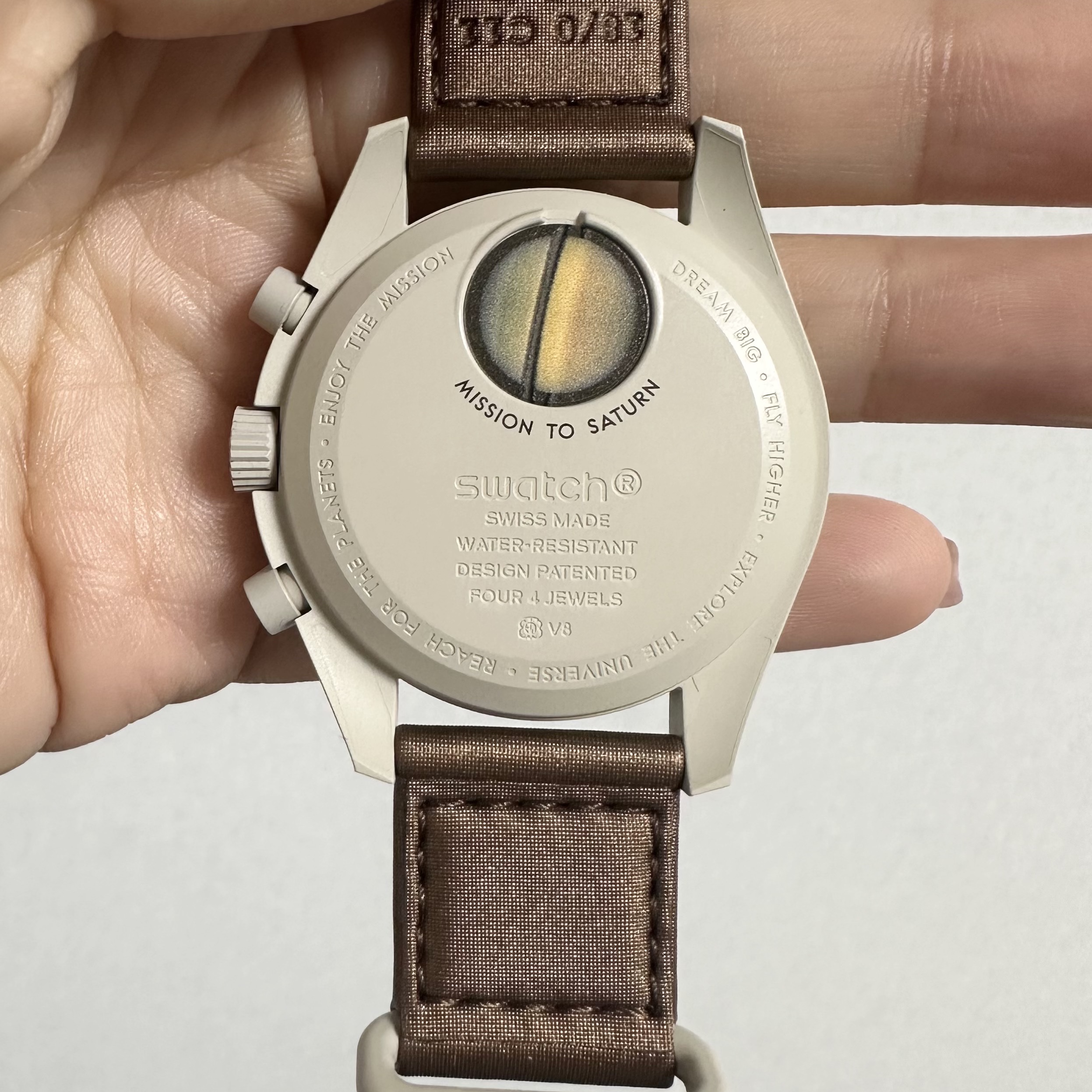 Swatch x Omega Bioceramic MoonSwatch Mission To Saturn 착용 스타일 - 2