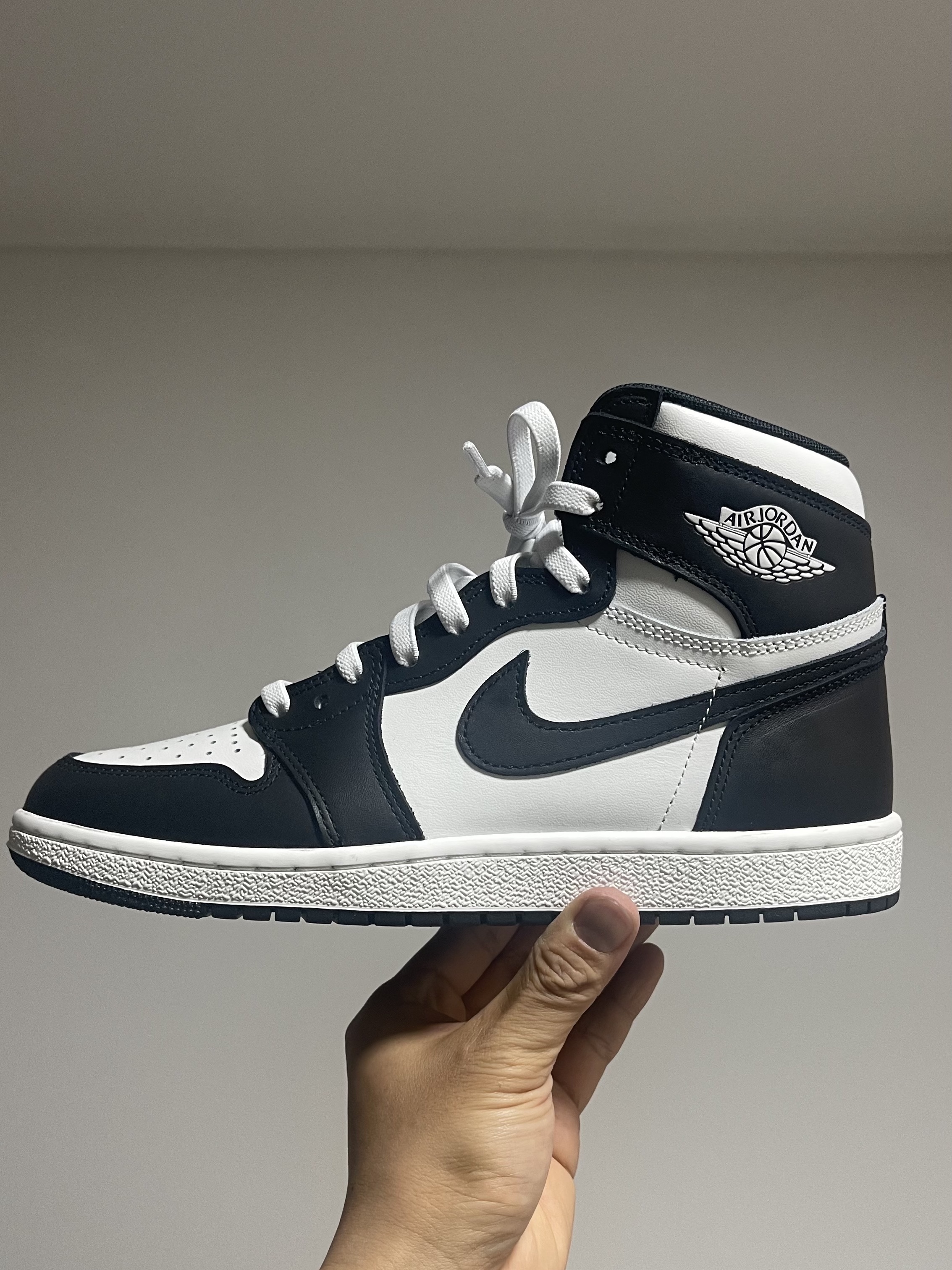 Jordan 1 High 85 Black White 착용 스타일 - 2