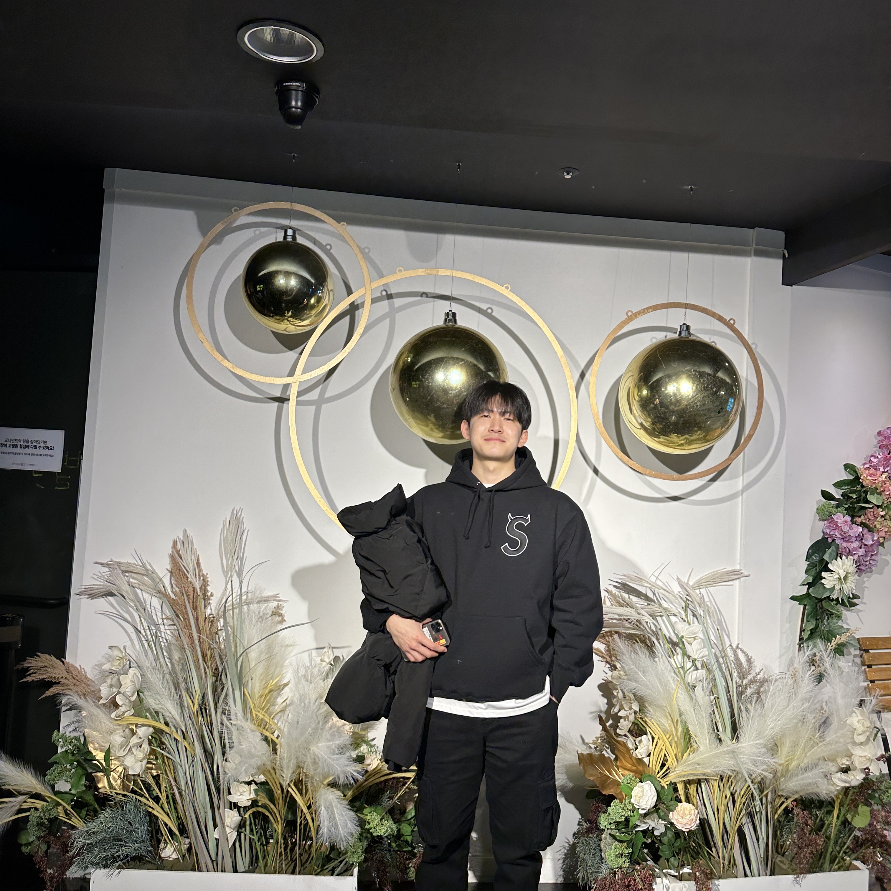 Supreme S Logo Hooded Sweatshirt Black - 22FW 착용 스타일