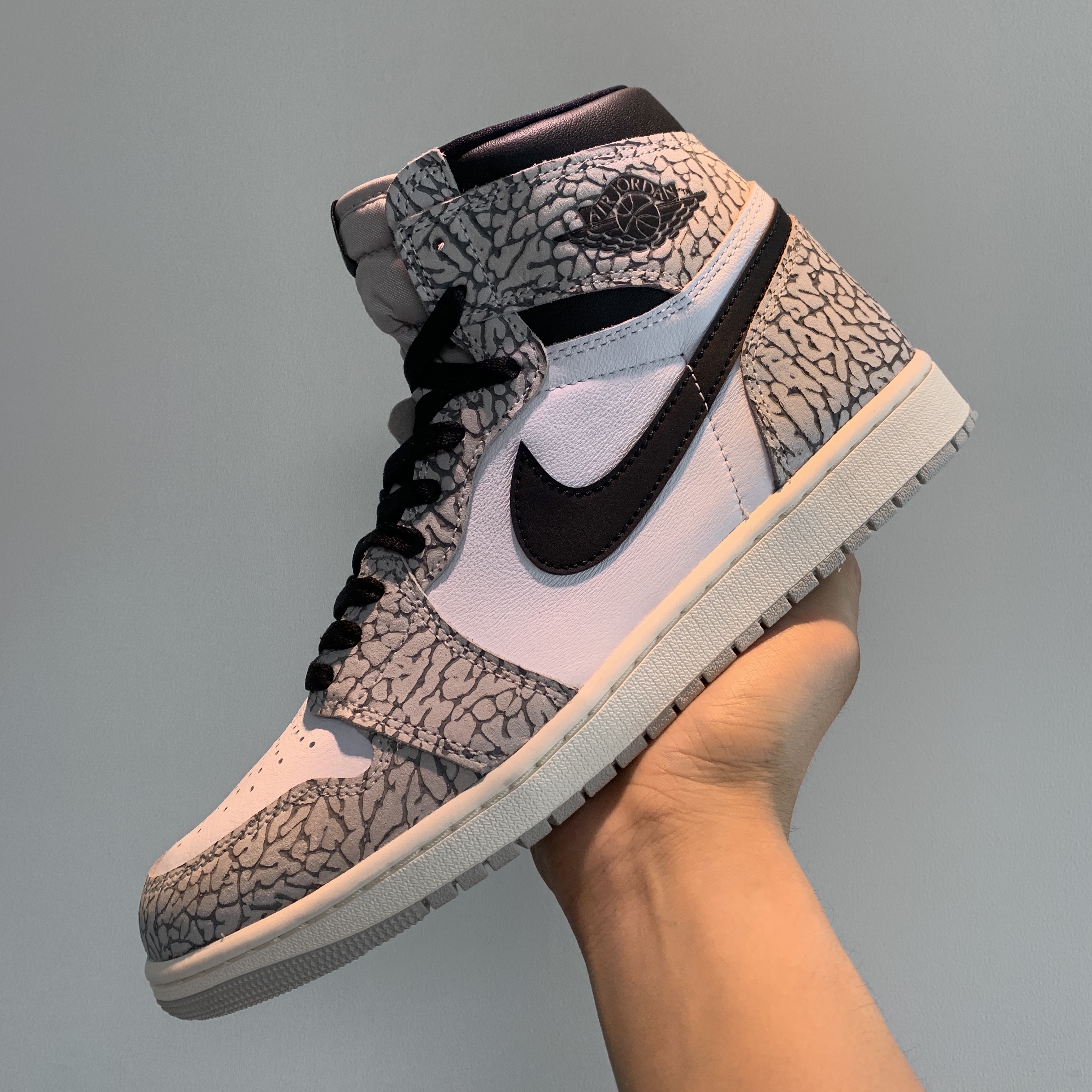 Jordan 1 Retro High OG White Cement 착용 스타일