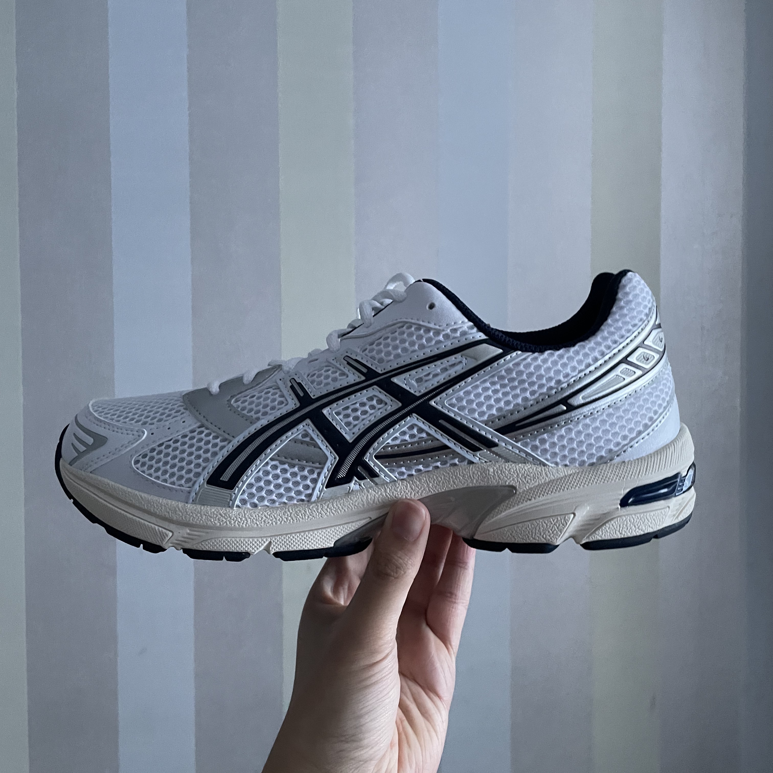 (W) Asics Gel-1130 White Midnight 착용 스타일 - 2
