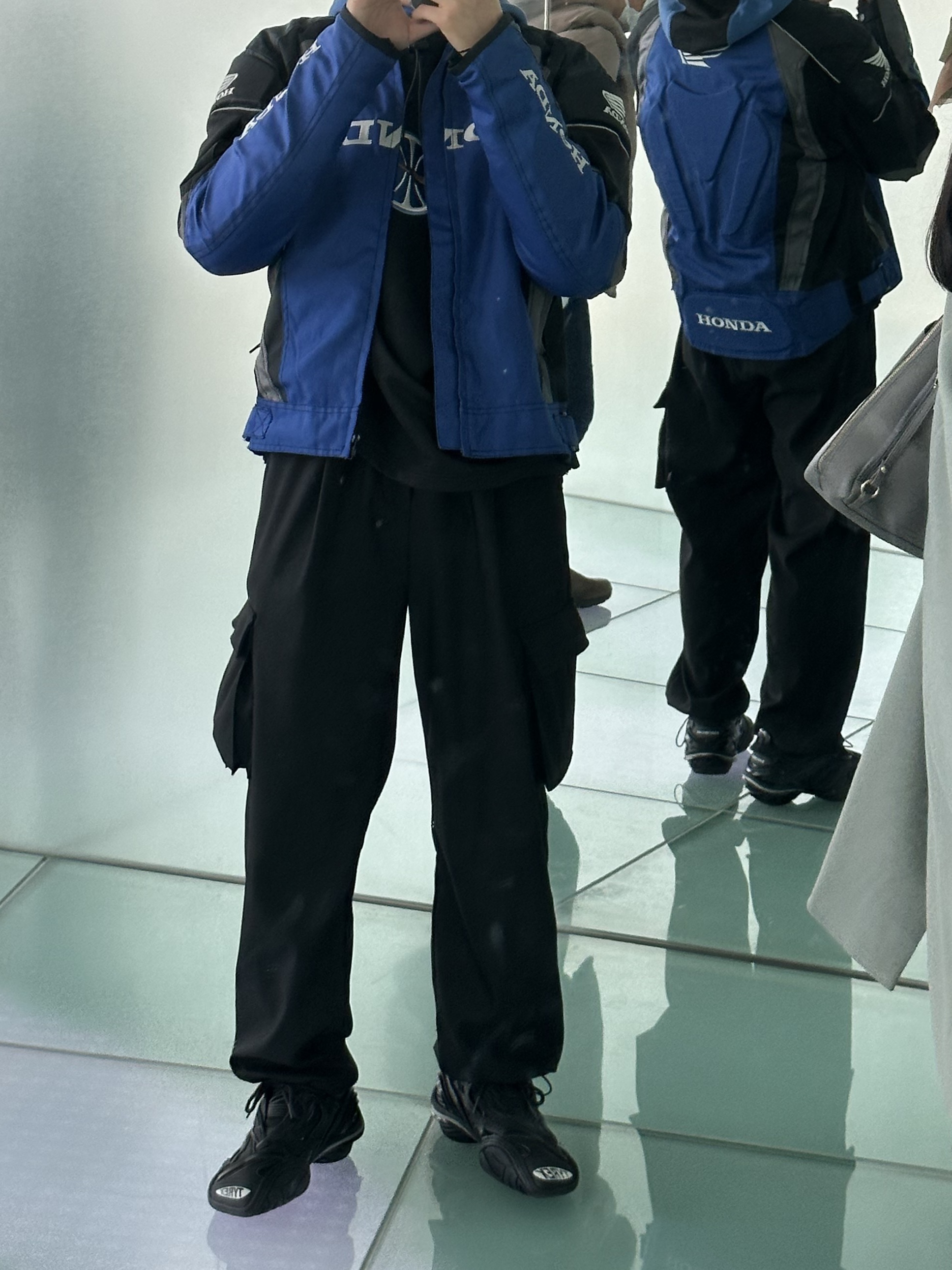 Balenciaga Tyrex Sneakers Black 착용 스타일 - 3