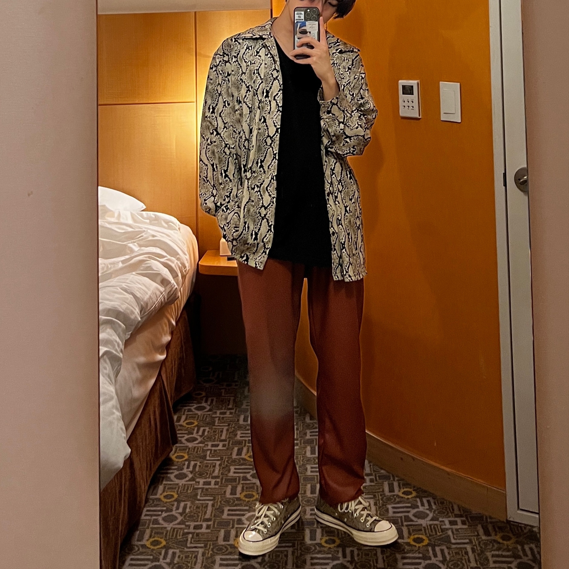 Converse Chuck 70 High Snakeskin 착용 스타일