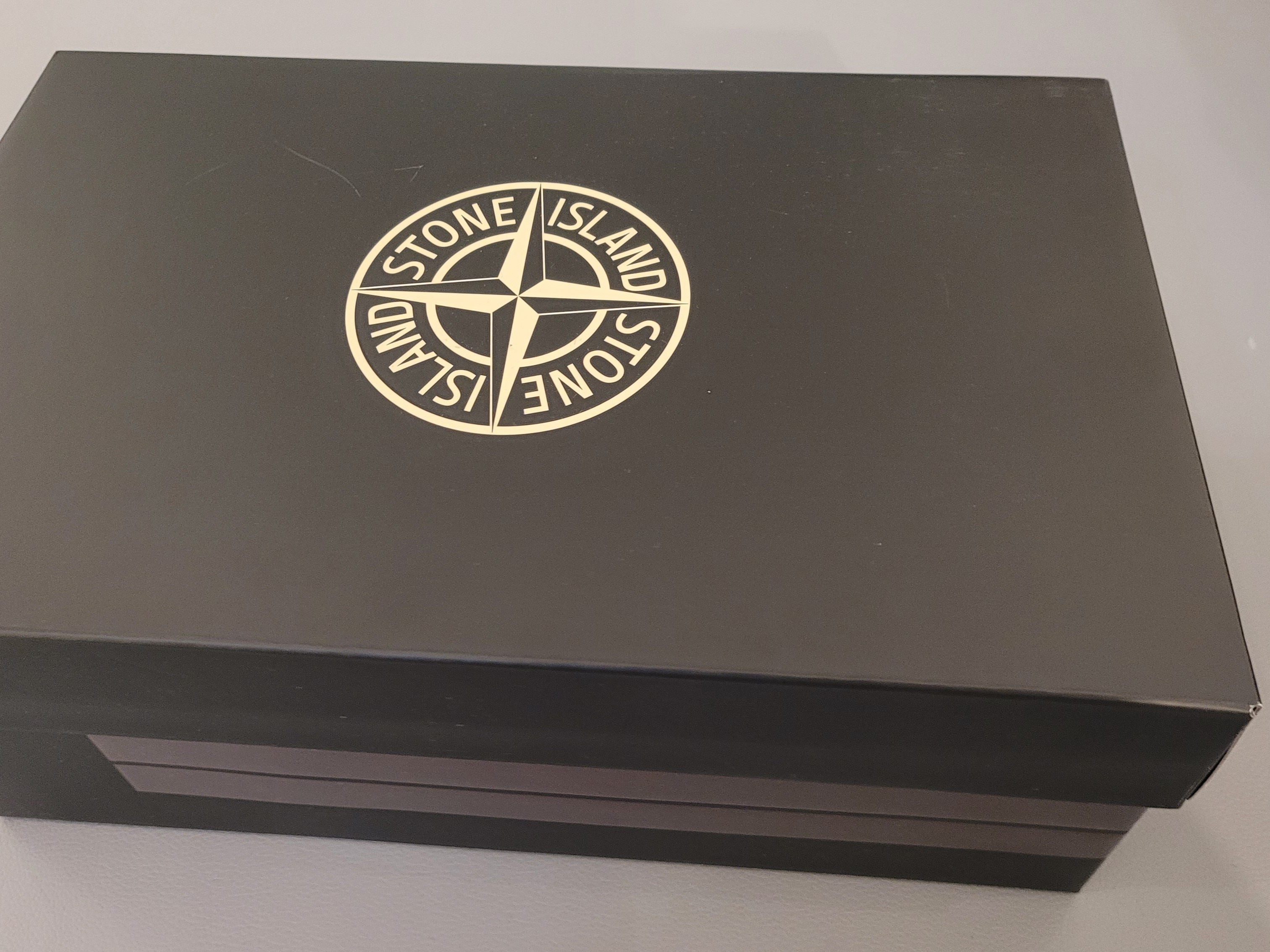New Balance x Stone Island 574 Legacy Green 착용 스타일 - 2
