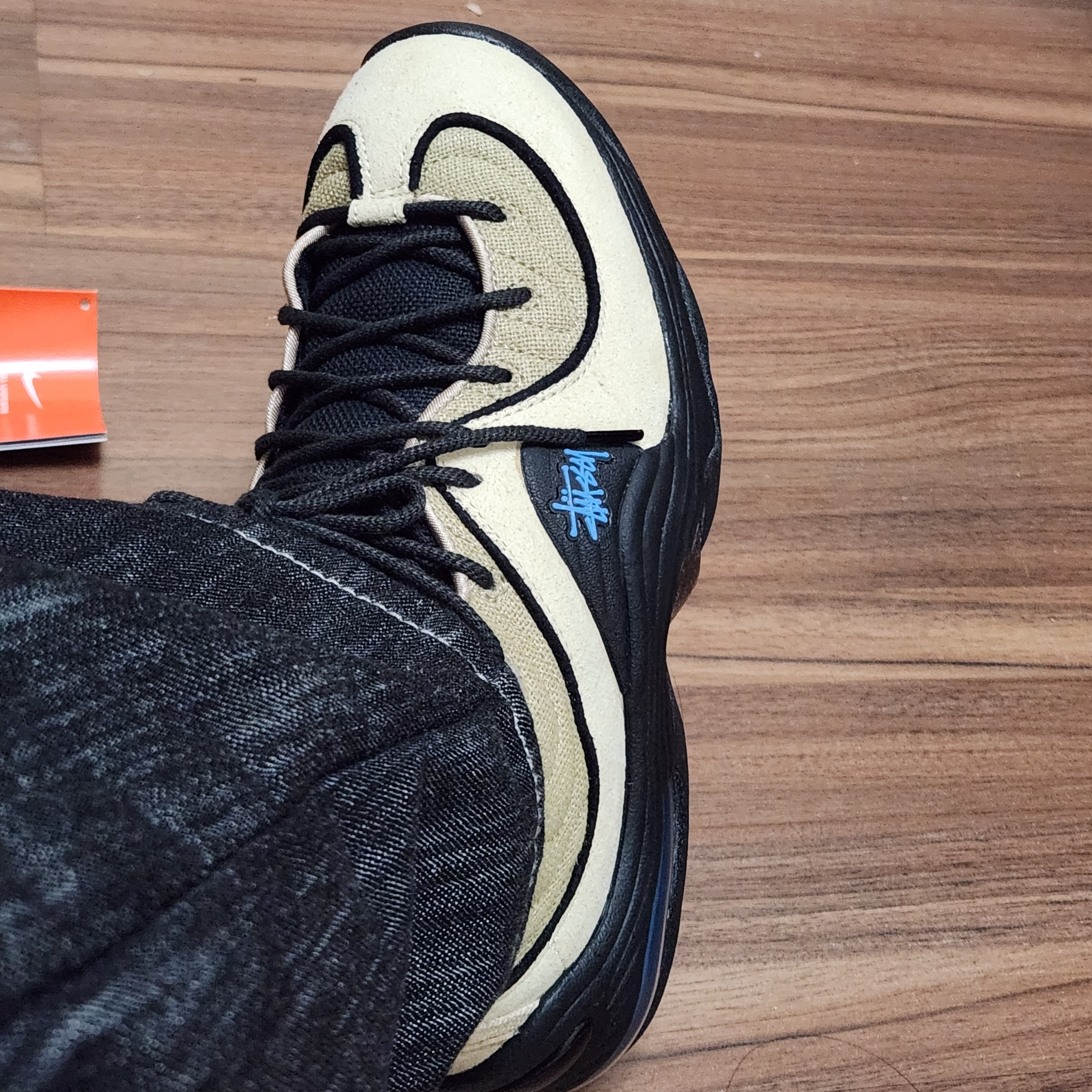 Nike x Stussy Air Penny II Rattan and Limestone 착용 스타일 - 2