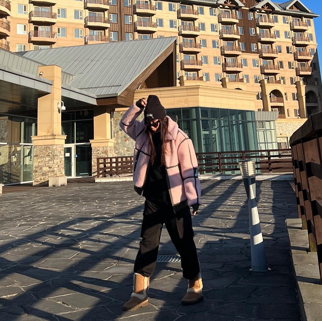 Palace Sherpa Flight Jacket Pink Olive - 21FW, Palace Sherpa Flight Jacket Natural Brown - 21FW 착용 스타일