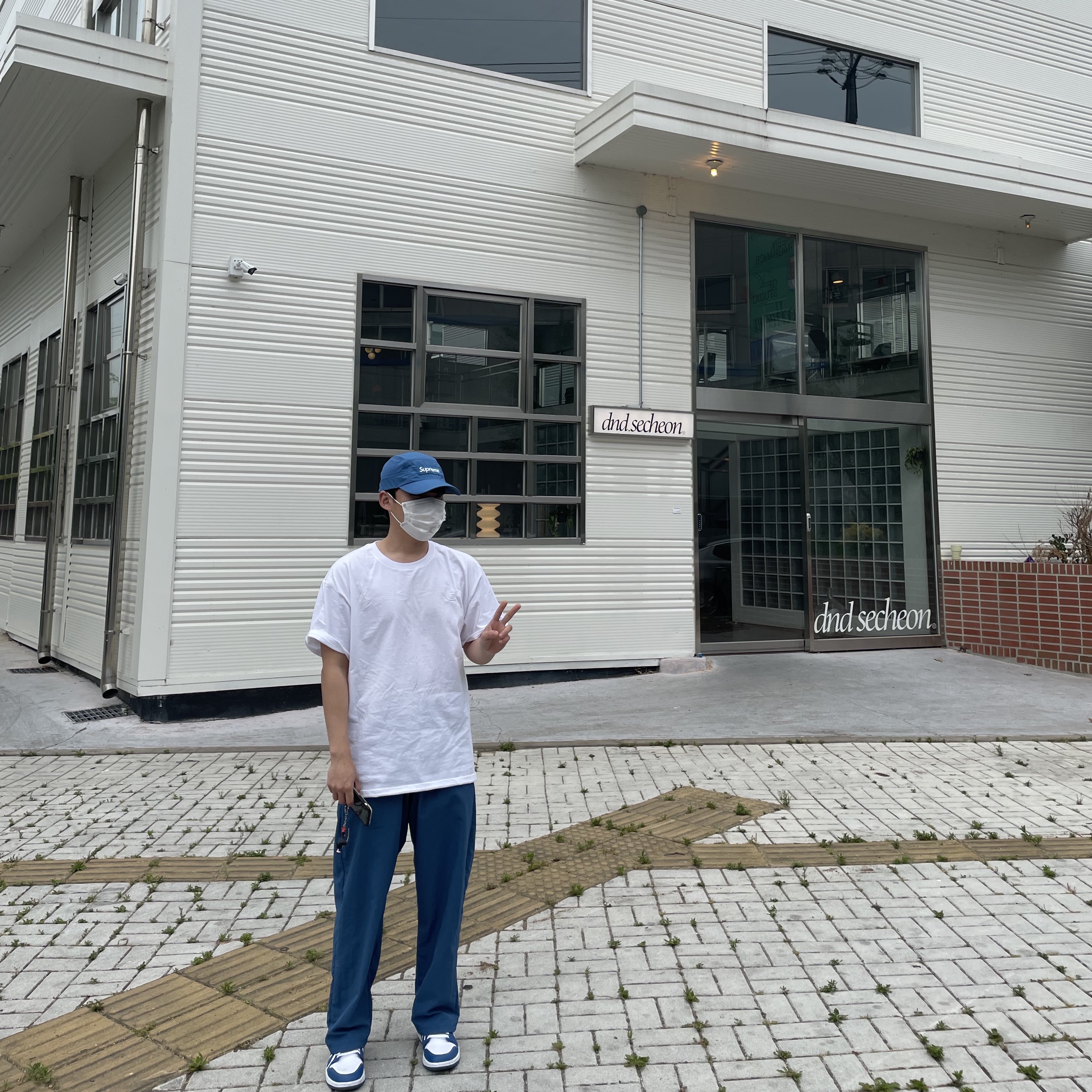 Supreme Reflective Camp Cap Blue - 20SS, (W) Jordan 1 Low White Dark Marina Blue 착용 스타일