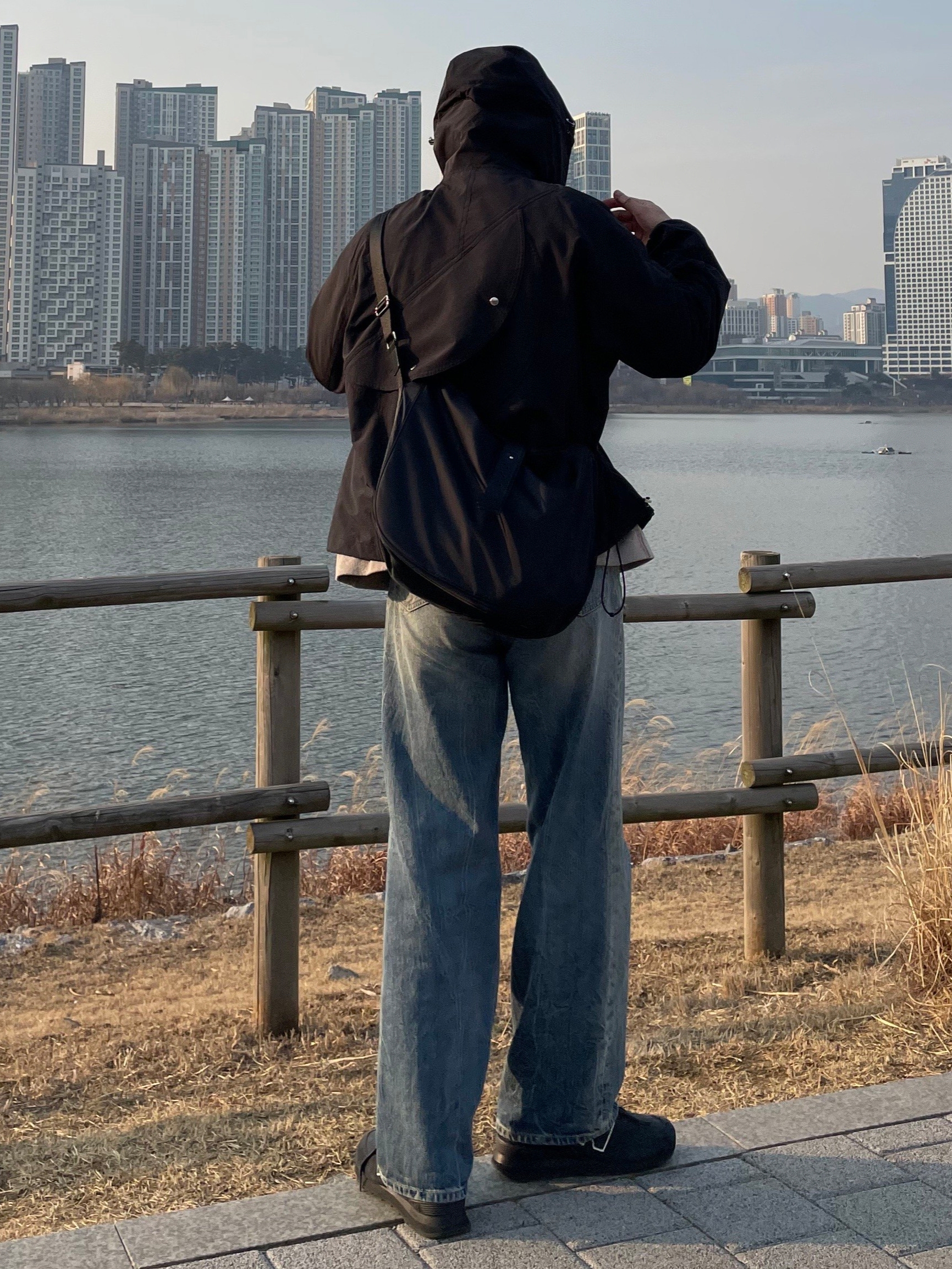 New Balance x Comme des Garcons Junya Watanabe Man 574 Suede Grey Off White 착용 스타일 - 5