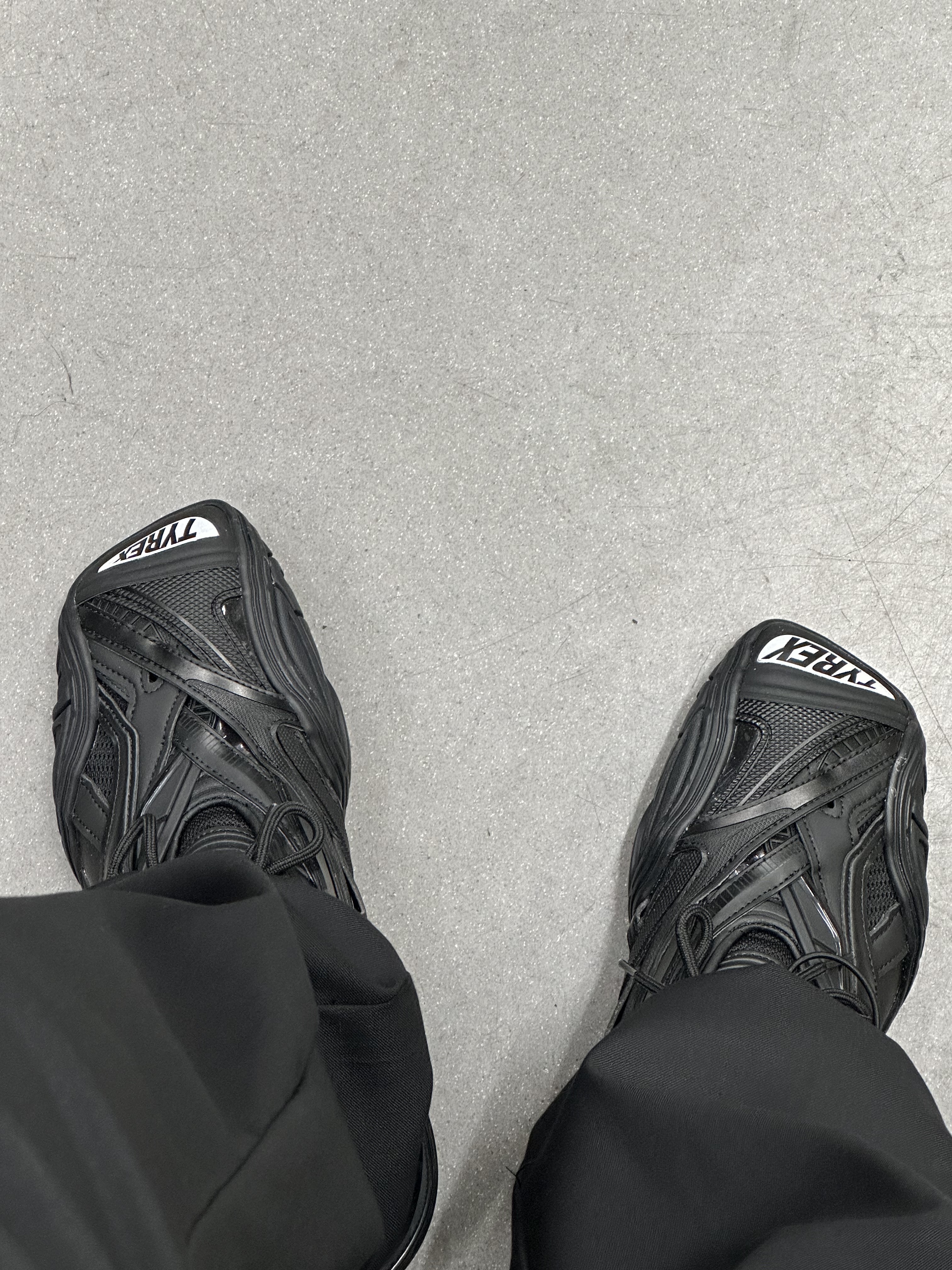Balenciaga Tyrex Sneakers Black 착용 스타일 - 4