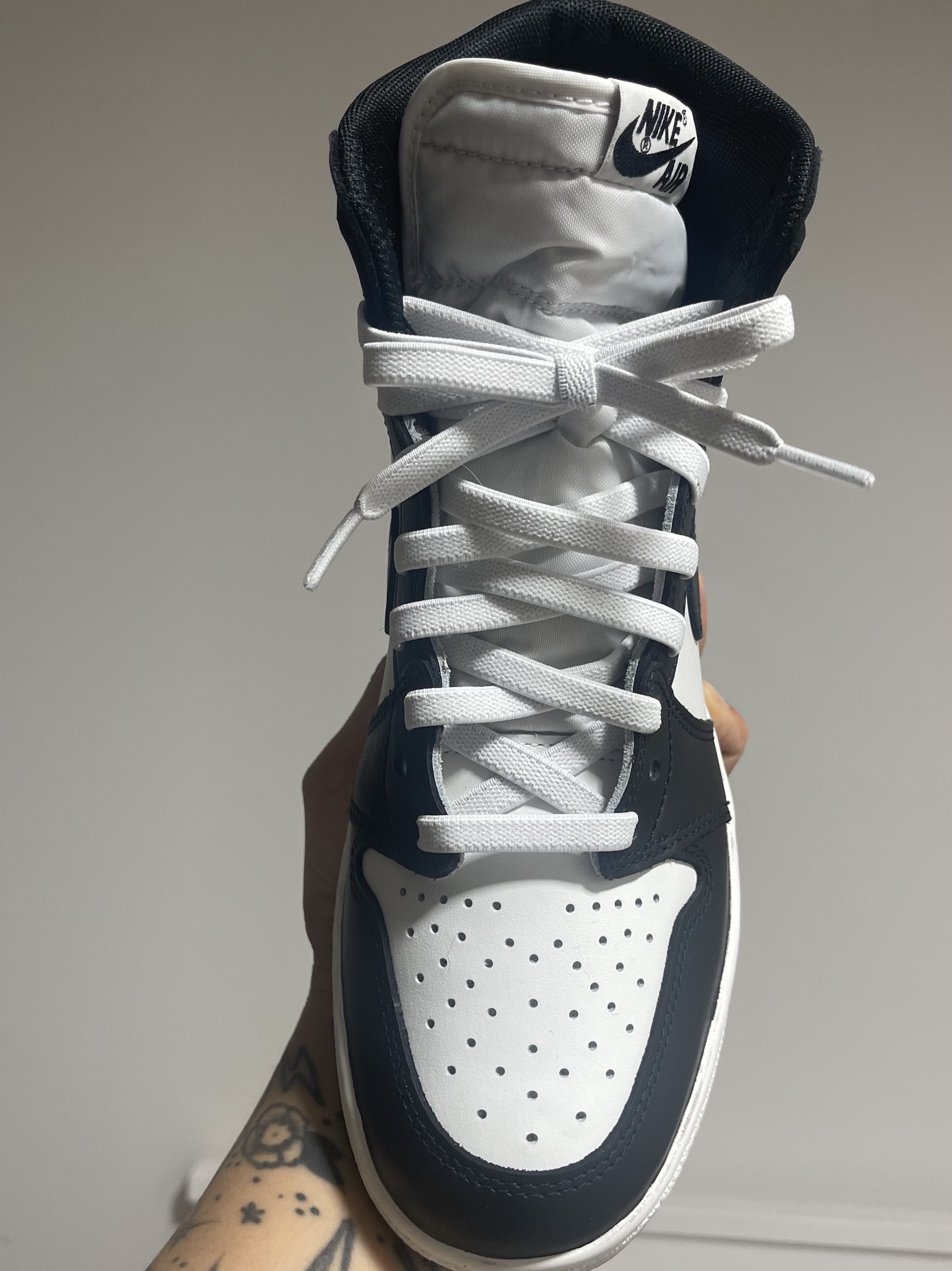 Jordan 1 High 85 Black White 착용 스타일 - 3