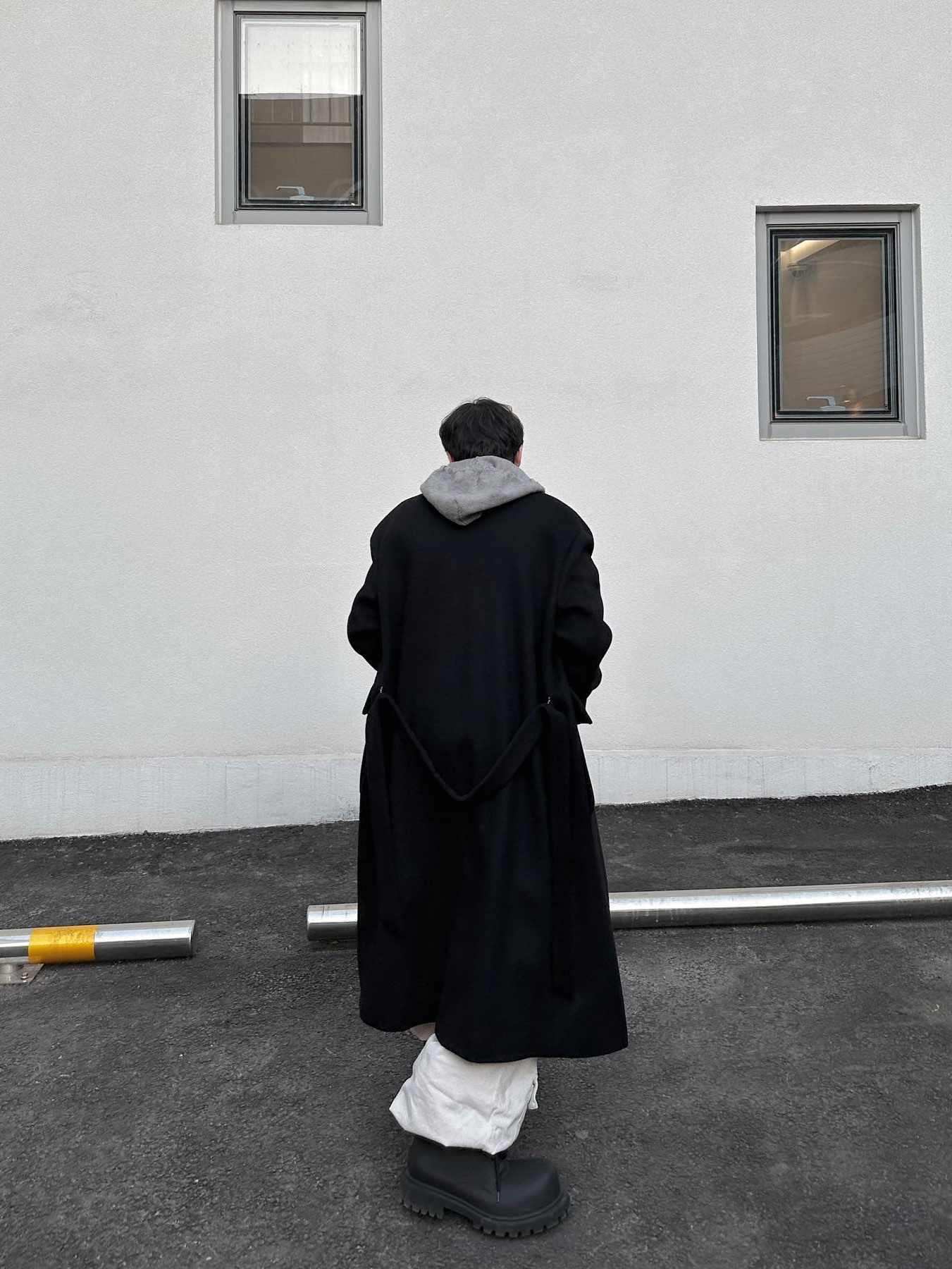 Wooyoungmi Robe Coat Black, Wooyoungmi Robe Coat Brown 착용 스타일