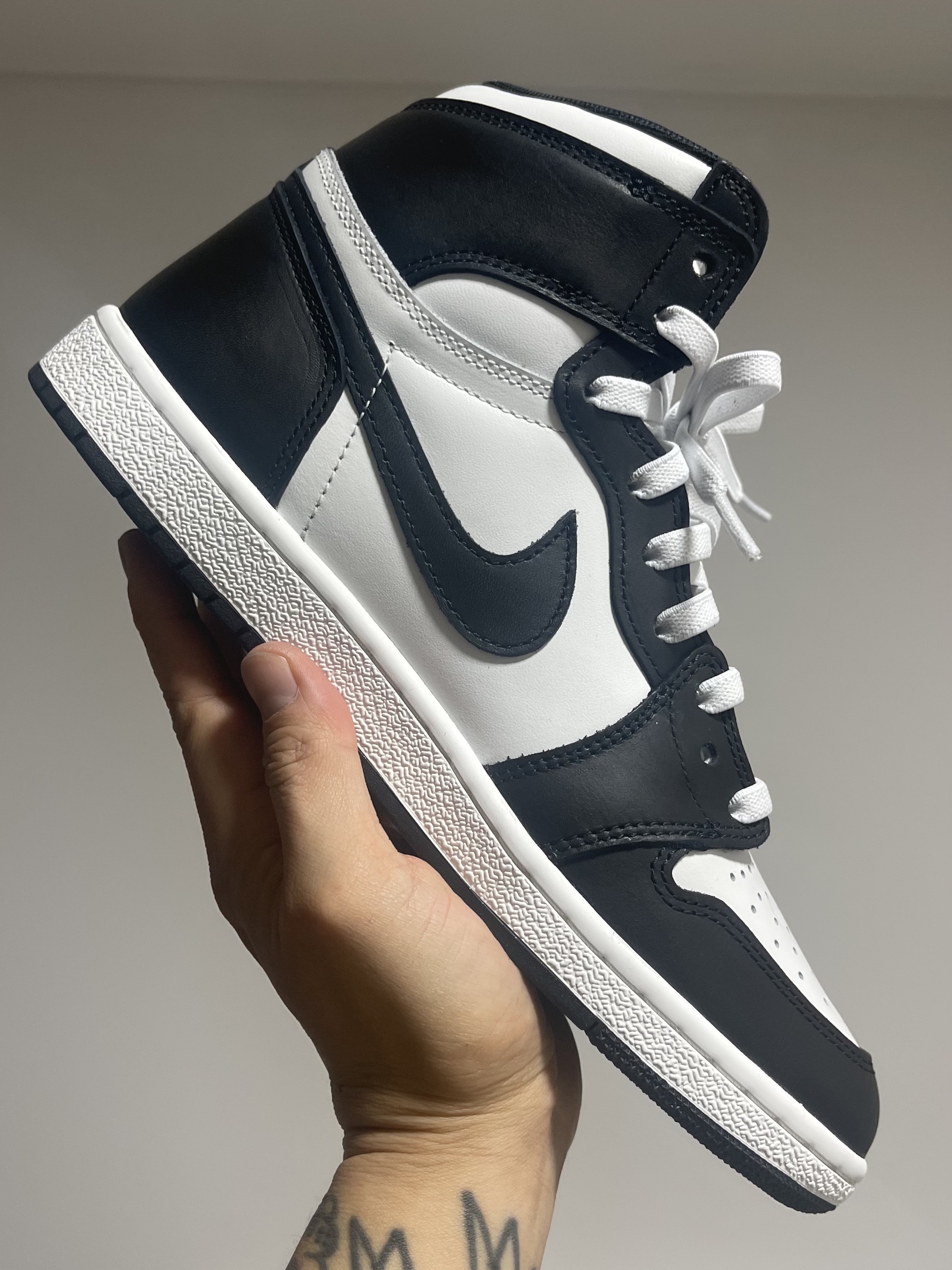 Jordan 1 High 85 Black White 착용 스타일 - 1