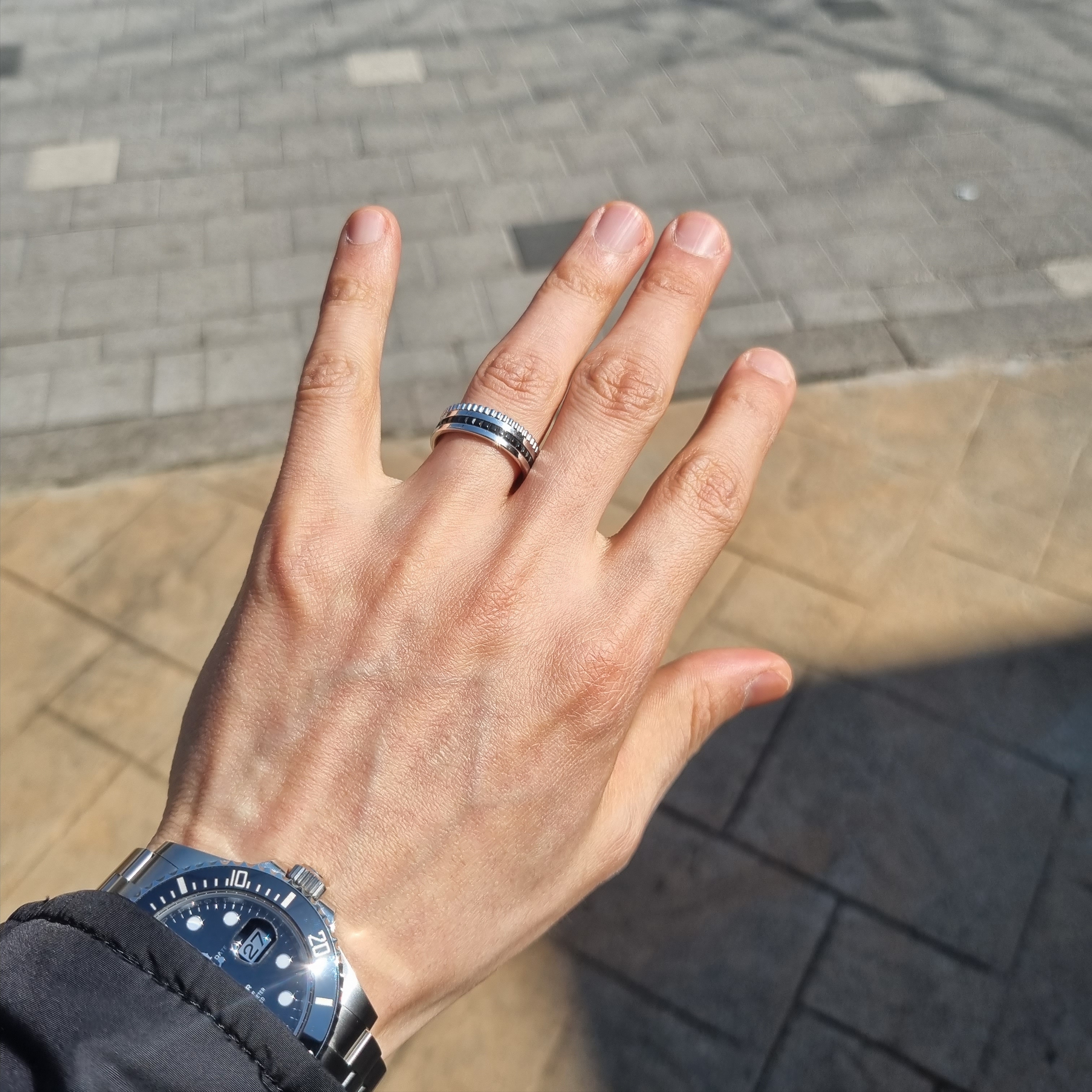 Rolex Submariner Date 41mm 126610LN Black Oyster 착용 스타일