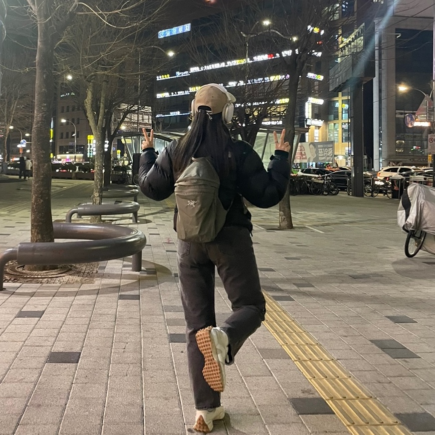 Arc'teryx Heliad 15 Backpack Forage, Palace London Pocket PAL Hat Black - 22FW 착용 스타일