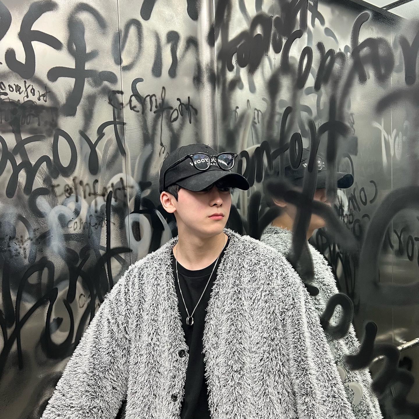 Wooyoungmi Embroidered Ball Cap Black - 23SS, Wooyoungmi Embroidered Ball Cap White - 23SS 착용 스타일