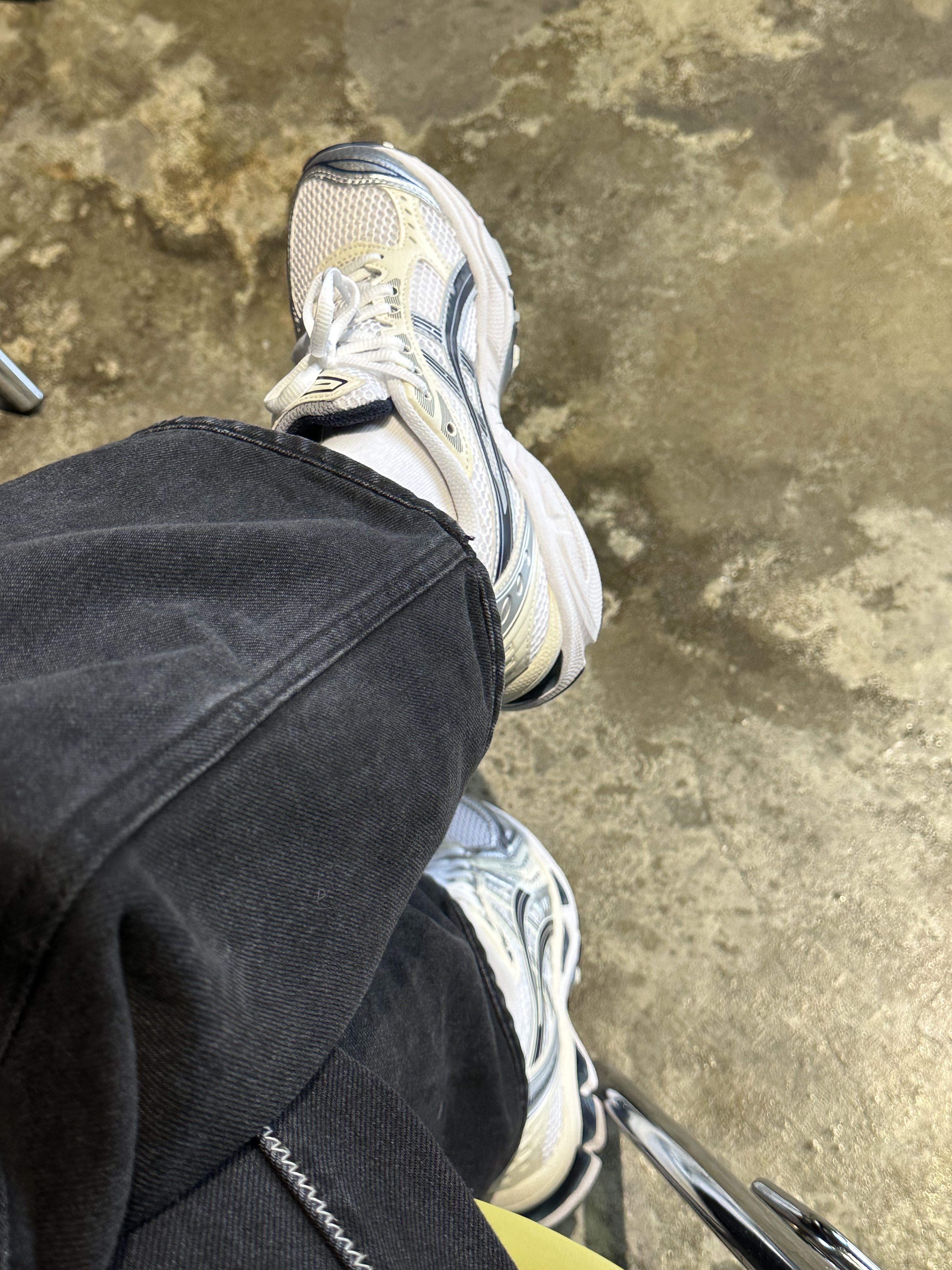 (W) Asics Gel-Kayano 14 White Midnight 착용 스타일 - 1