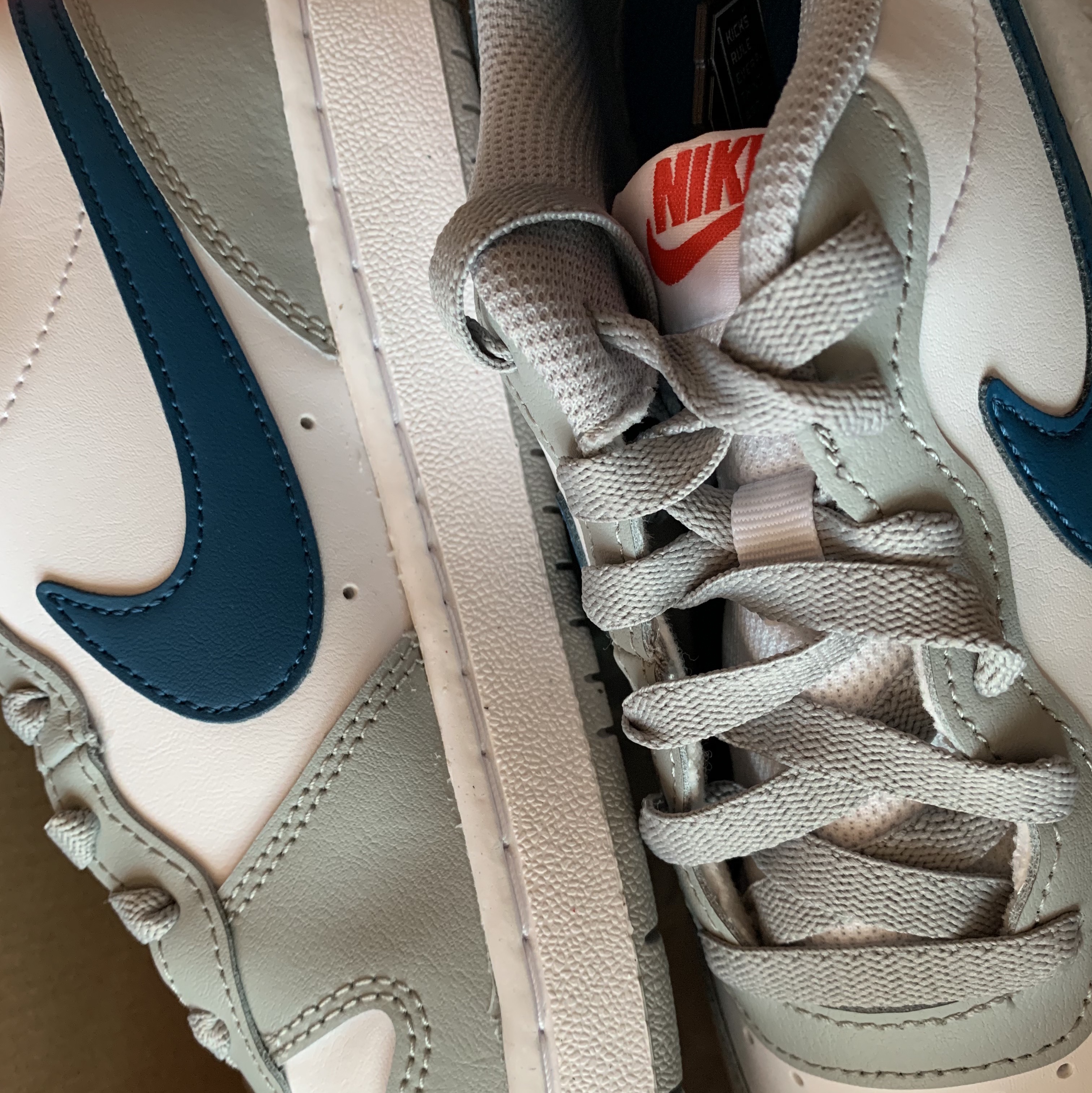 (GS) Nike Court Borough Low 2 Light Smoke Grey 착용 스타일