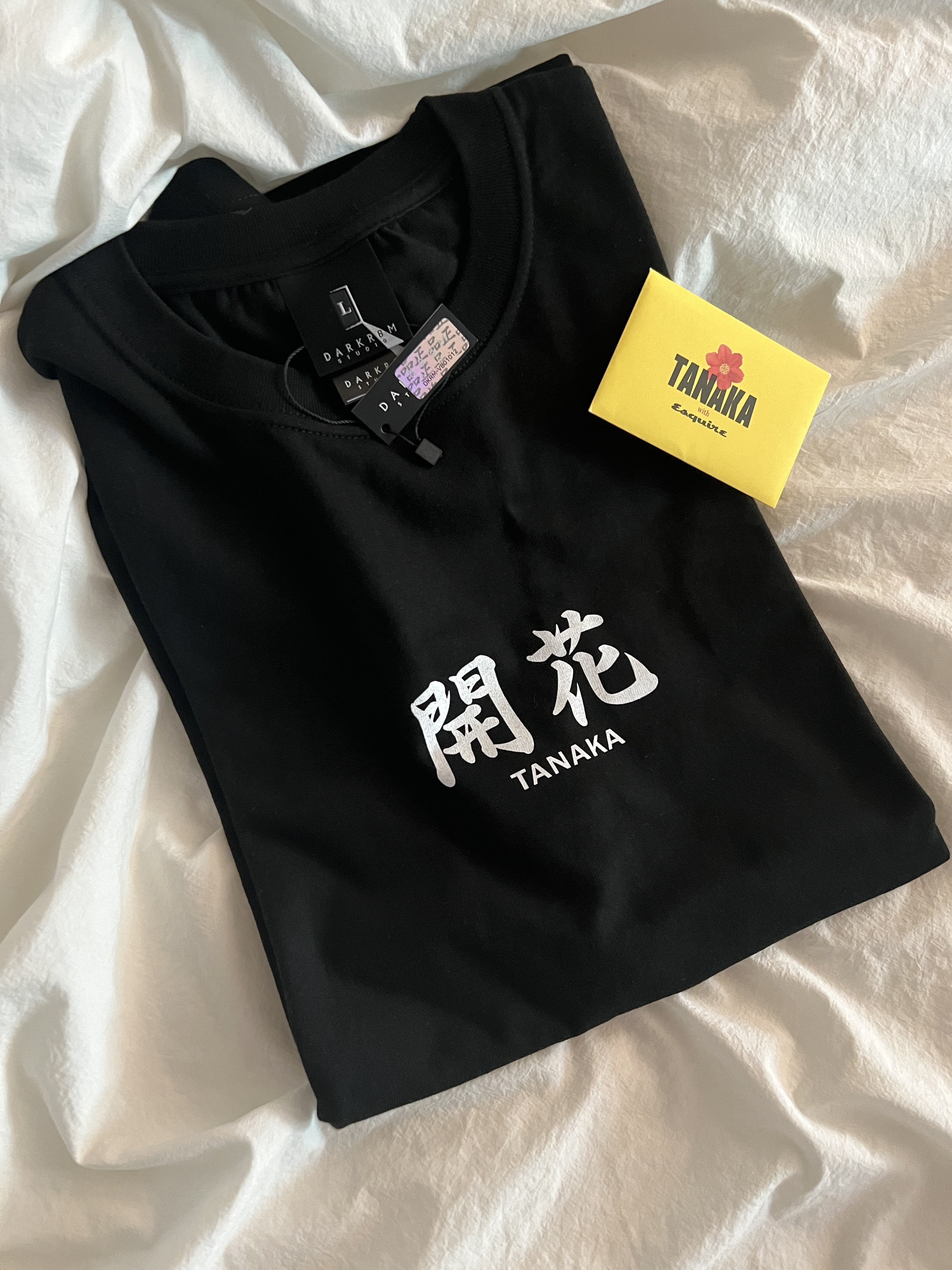 Darkr8m Studio x Tanaka Flowering T-Shirt Black 착용 스타일 - 2