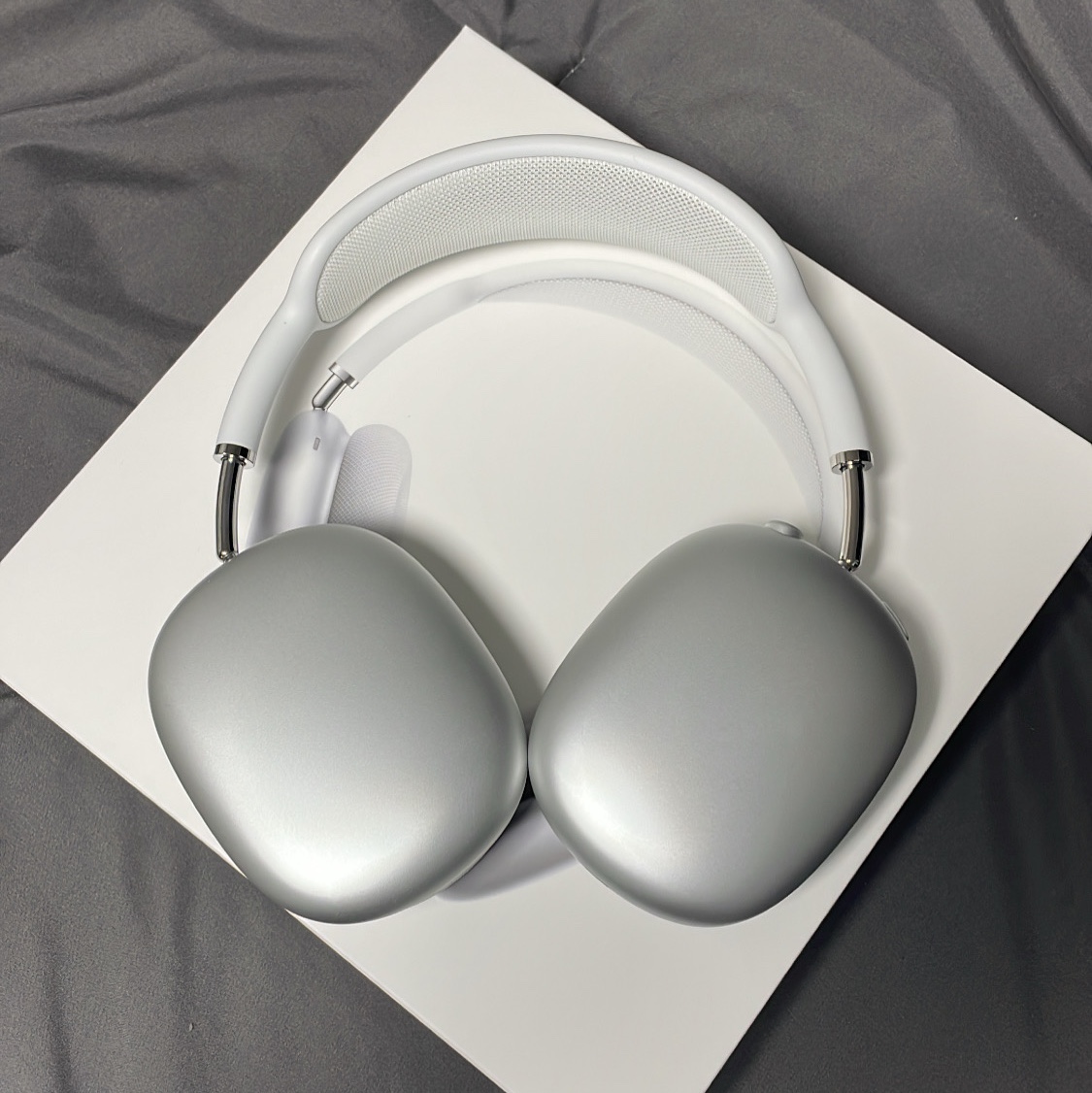 Apple AirPods Max Lightning Silver (Korean Ver.) 착용 스타일