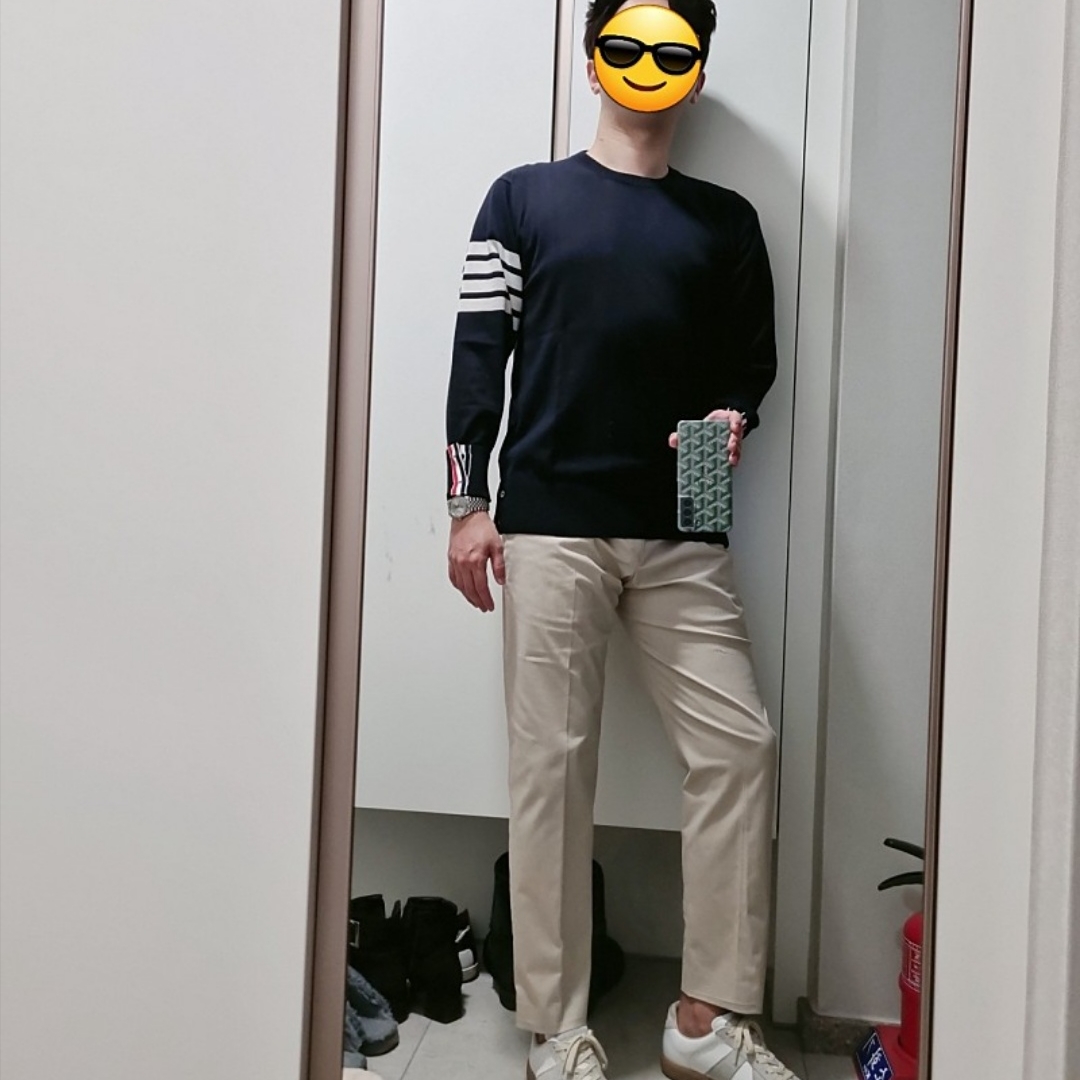 Thom Browne Fine Merino Wool Stitch 4-Bar Classic Crewneck Pullover Knit Navy 착용 스타일 - 3