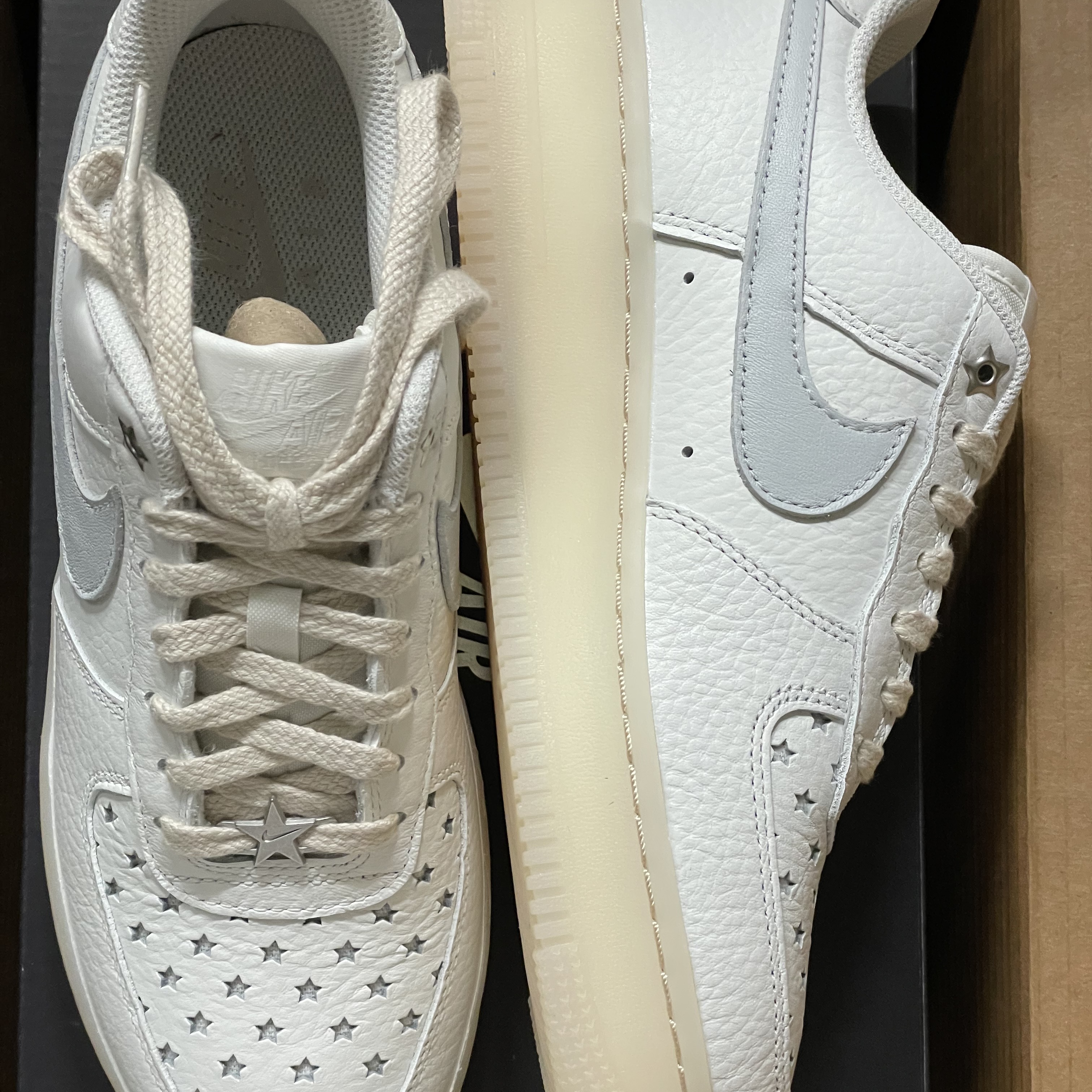(W) Nike Air Force 1 '07 Summit White Pure Platinum 착용 스타일 - 3