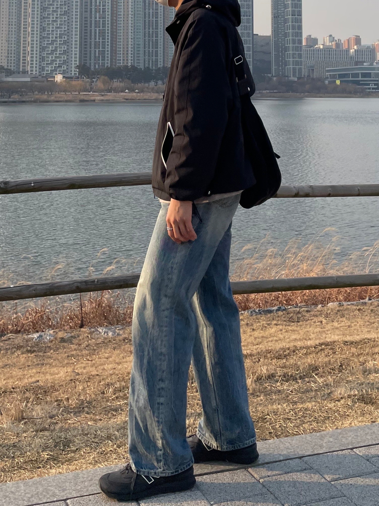 New Balance x Comme des Garcons Junya Watanabe Man 574 Suede Grey Off White 착용 스타일 - 4