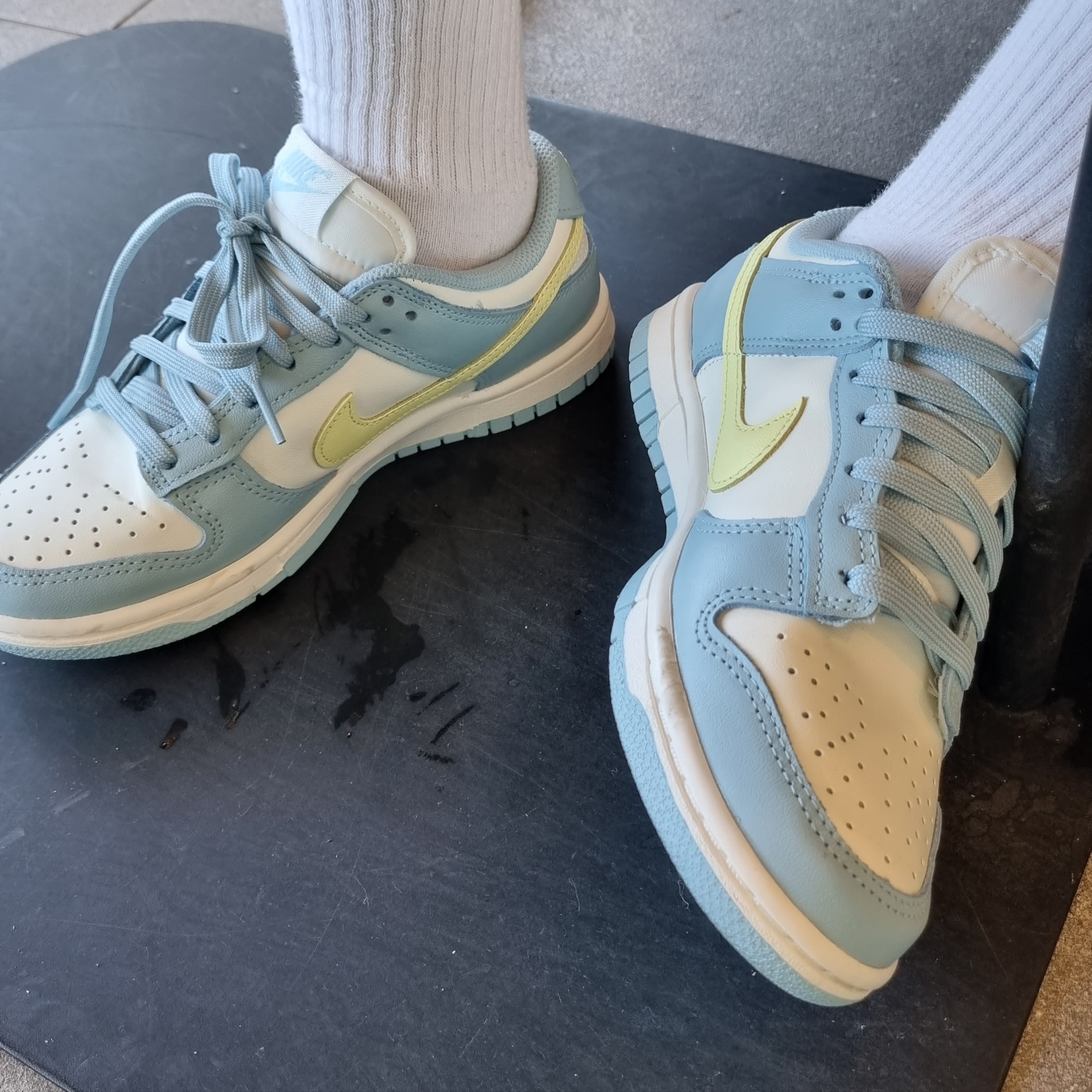 (W) Nike Dunk Low Sail Citron Tint 착용 스타일