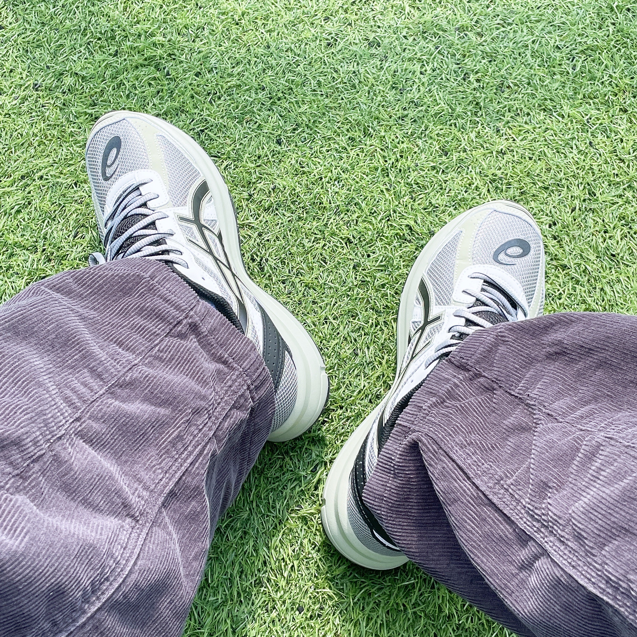 Asics Jog 100 S Sheet Rock - 2E Wide 착용 스타일
