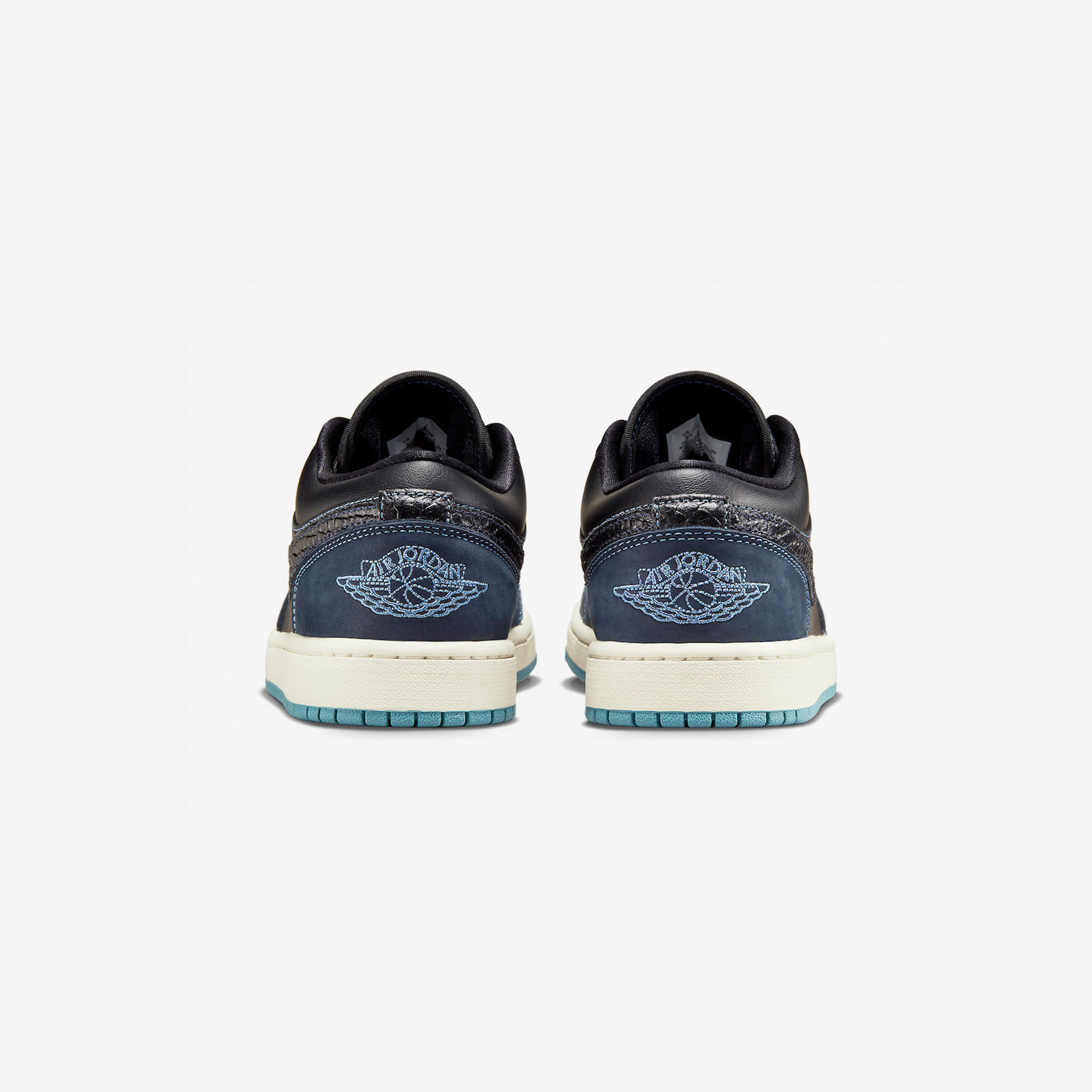 (W) Jordan 1 Low SE Black Dark Obsidian 착용 스타일 - 5