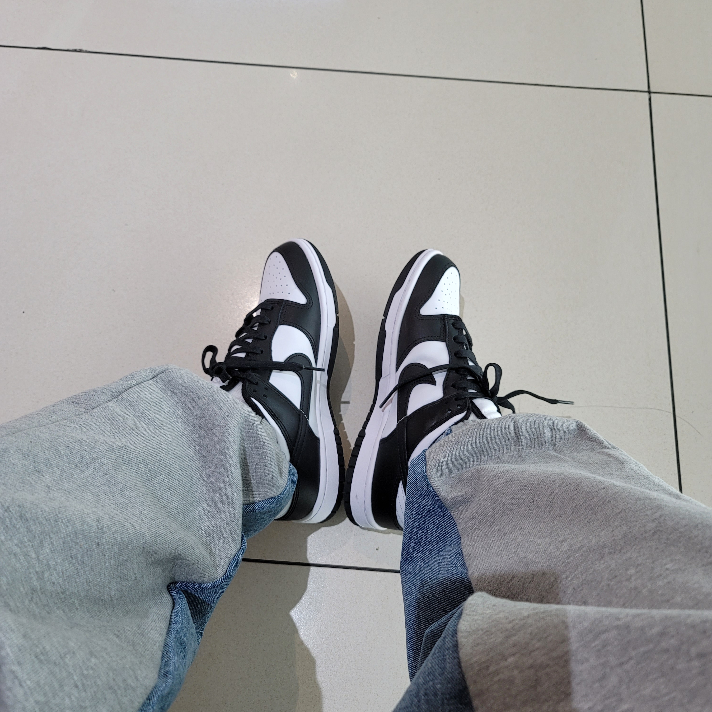 Nike Dunk Low Retro Black 착용 스타일