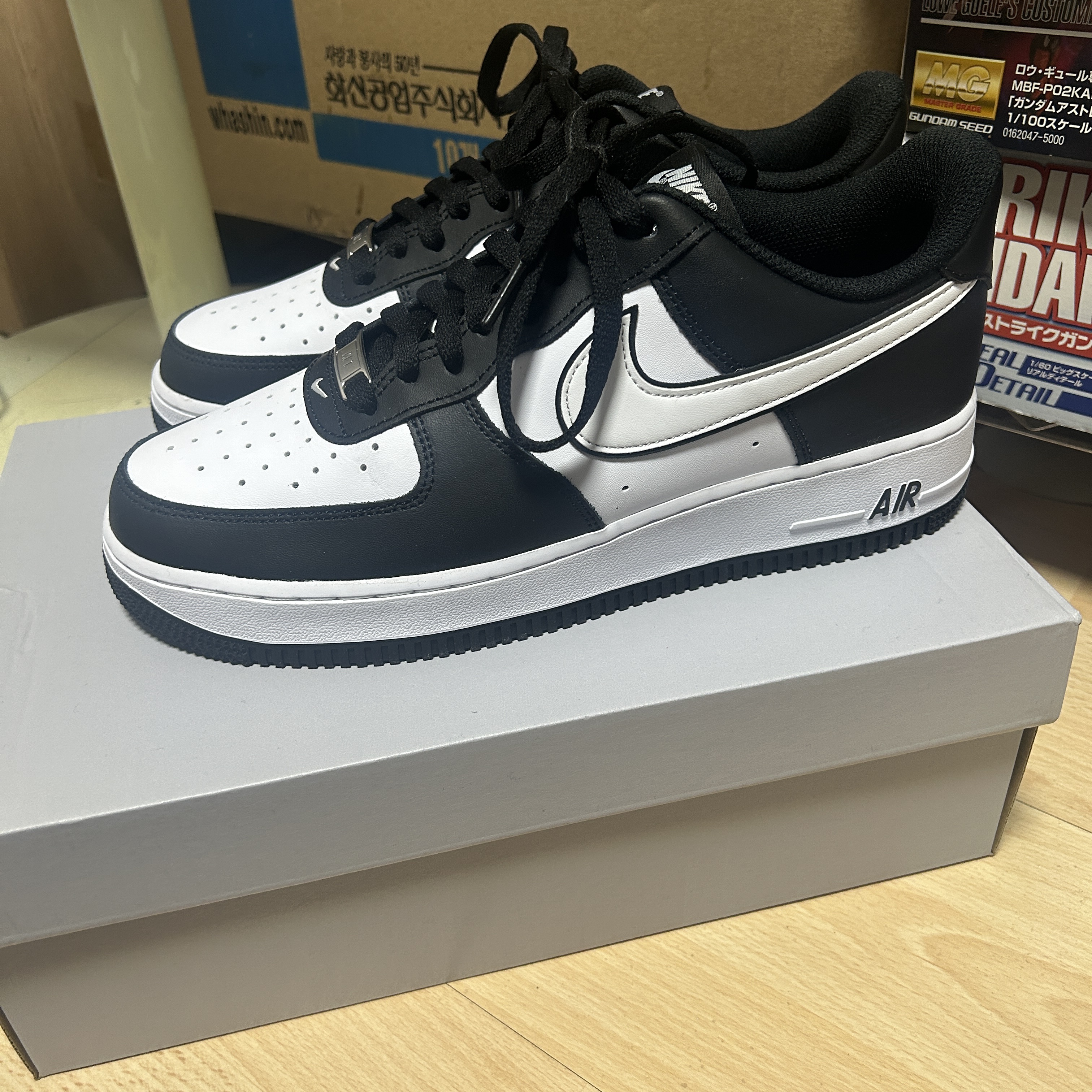 Nike Air Force 1 '07 Black White 착용 스타일