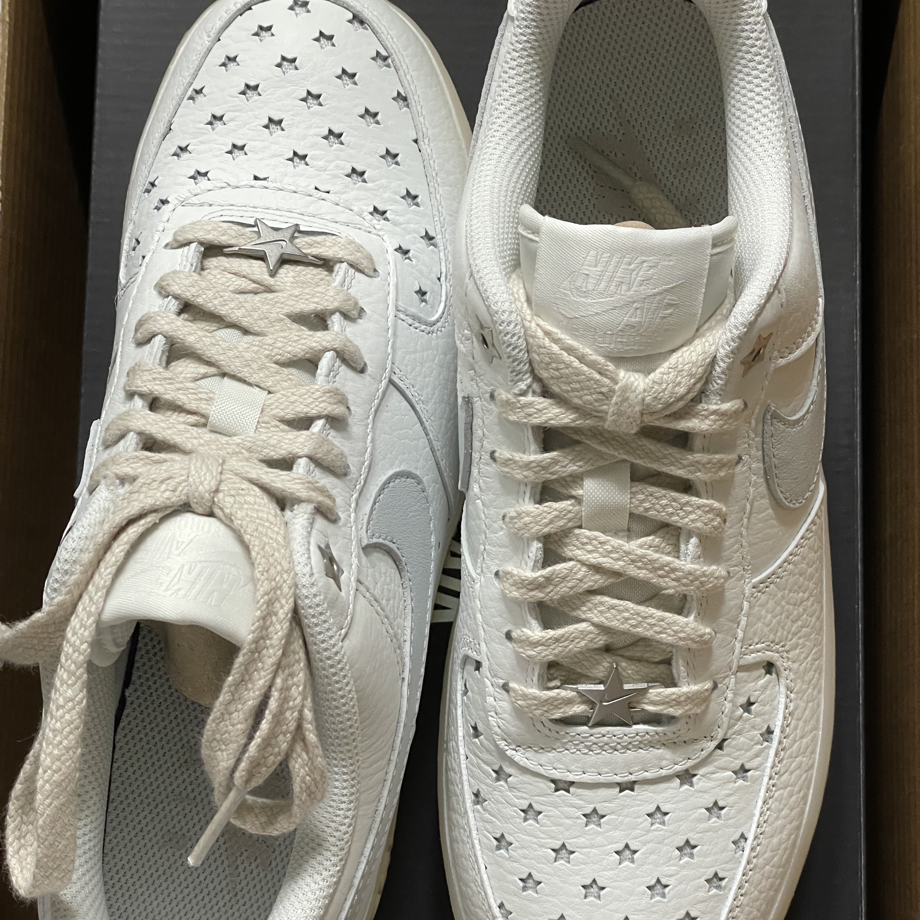 (W) Nike Air Force 1 '07 Summit White Pure Platinum 착용 스타일 - 2