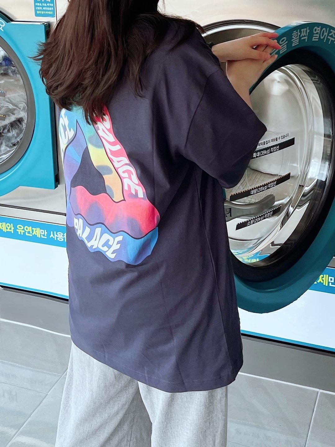 Palace Tri-Visions T-Shirt Black - 22SS, Palace Tri-Visions T-Shirt White - 22SS 착용 스타일