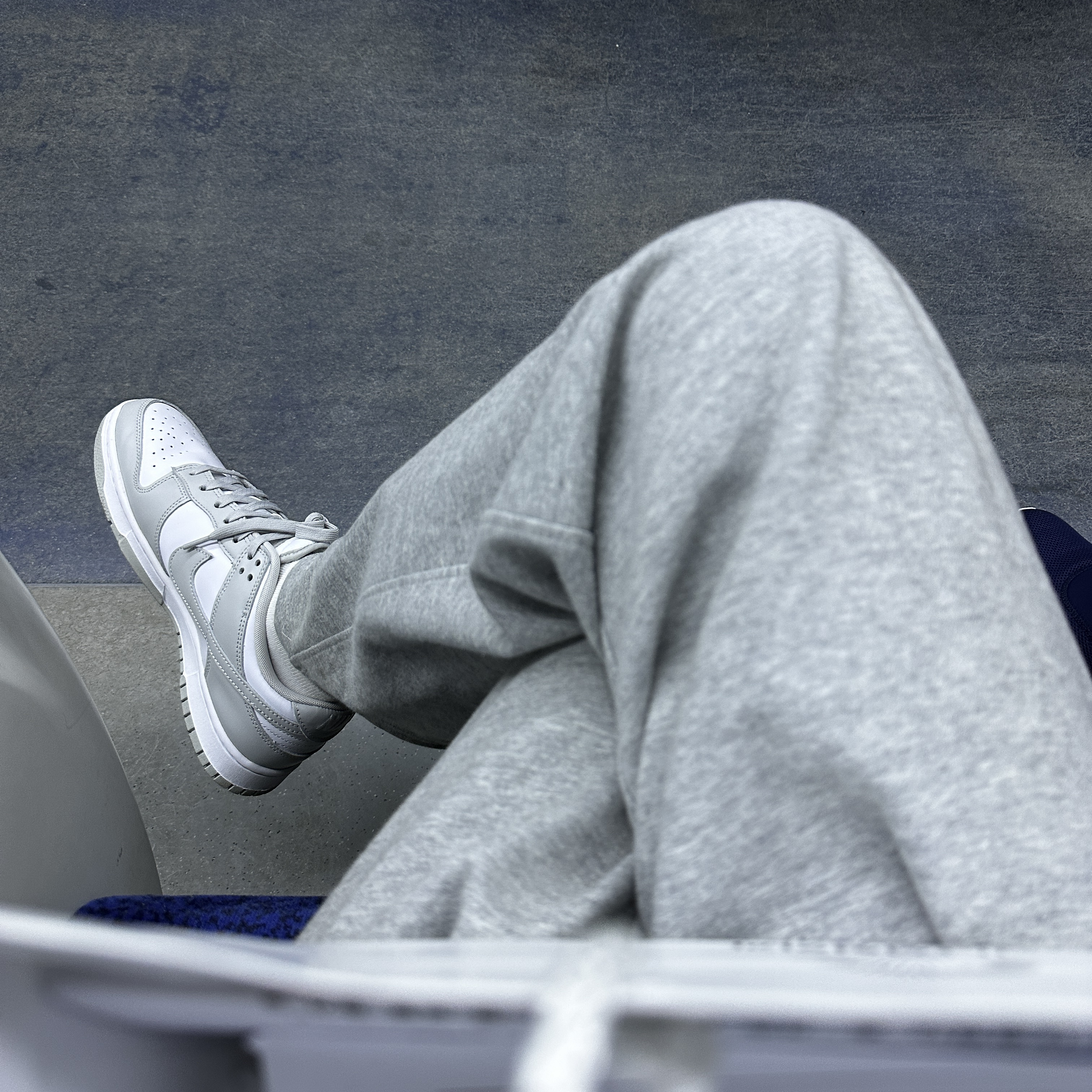 Nike Dunk Low Retro Grey Fog 착용 스타일