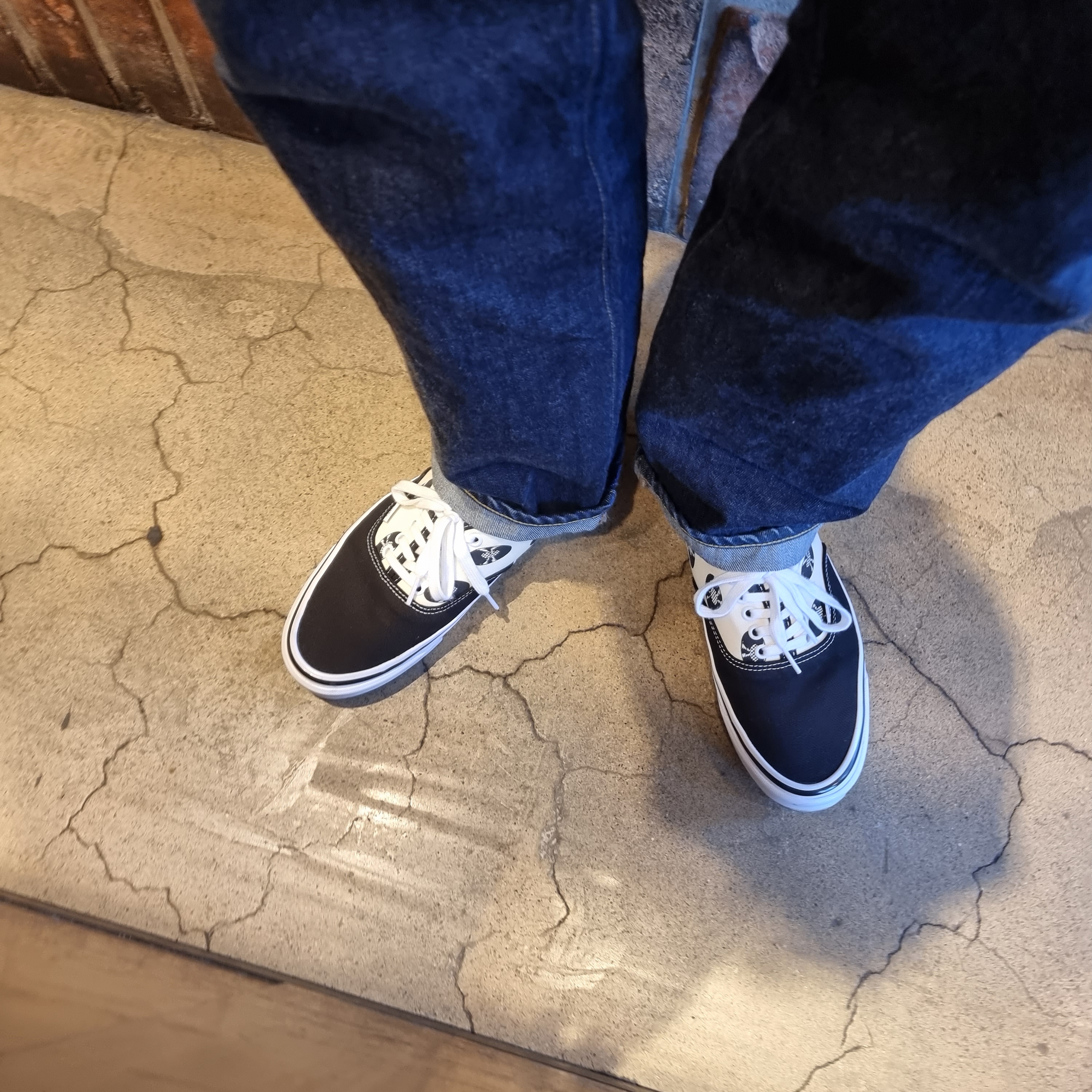 Vans Vault x Wacko Maria OG Authentic LX Classic White 착용 스타일 - 3