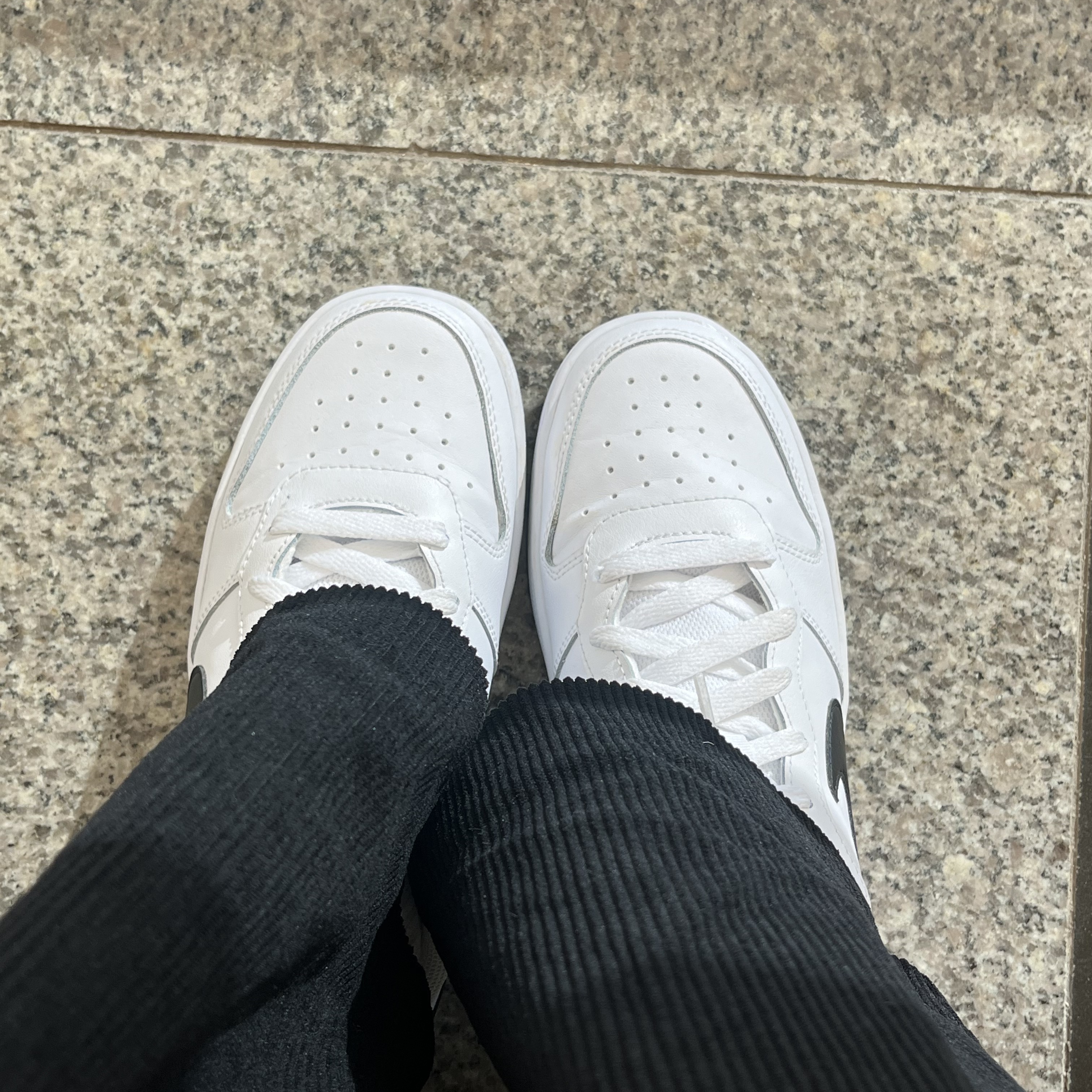 (GS) Nike Court Borough Low 2 White Black 착용 스타일 - 2