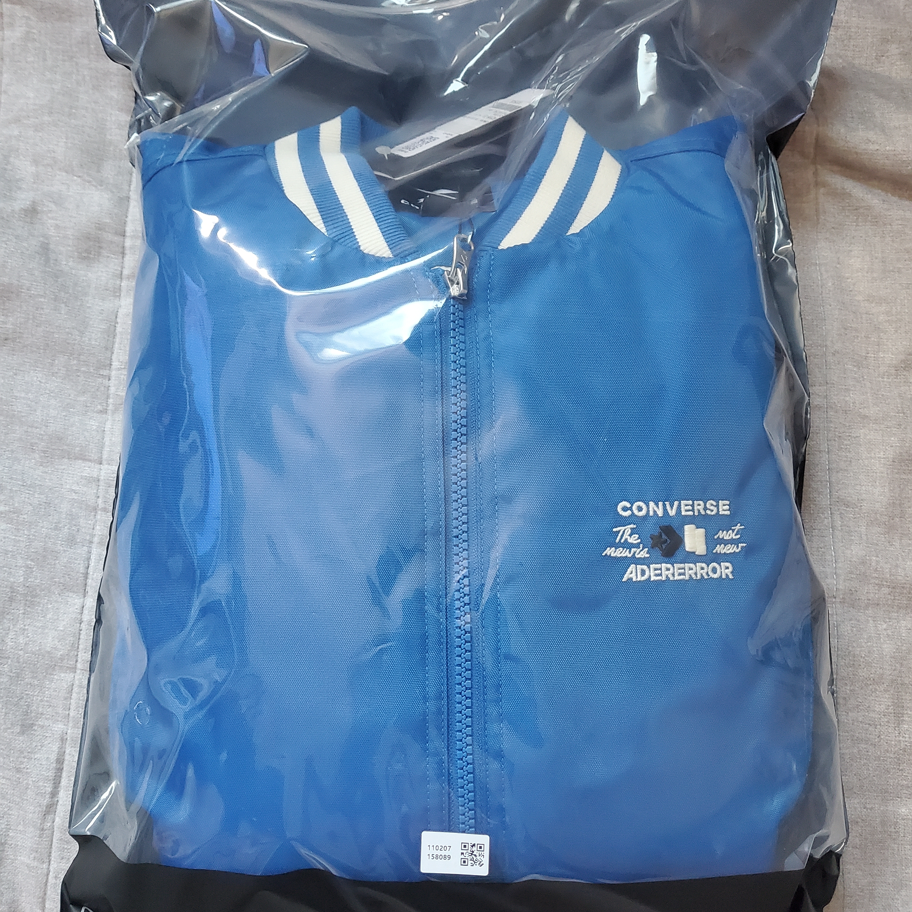 Converse x Ader Error Shapes Varsity Jacket Cobalt 착용 스타일 - 1