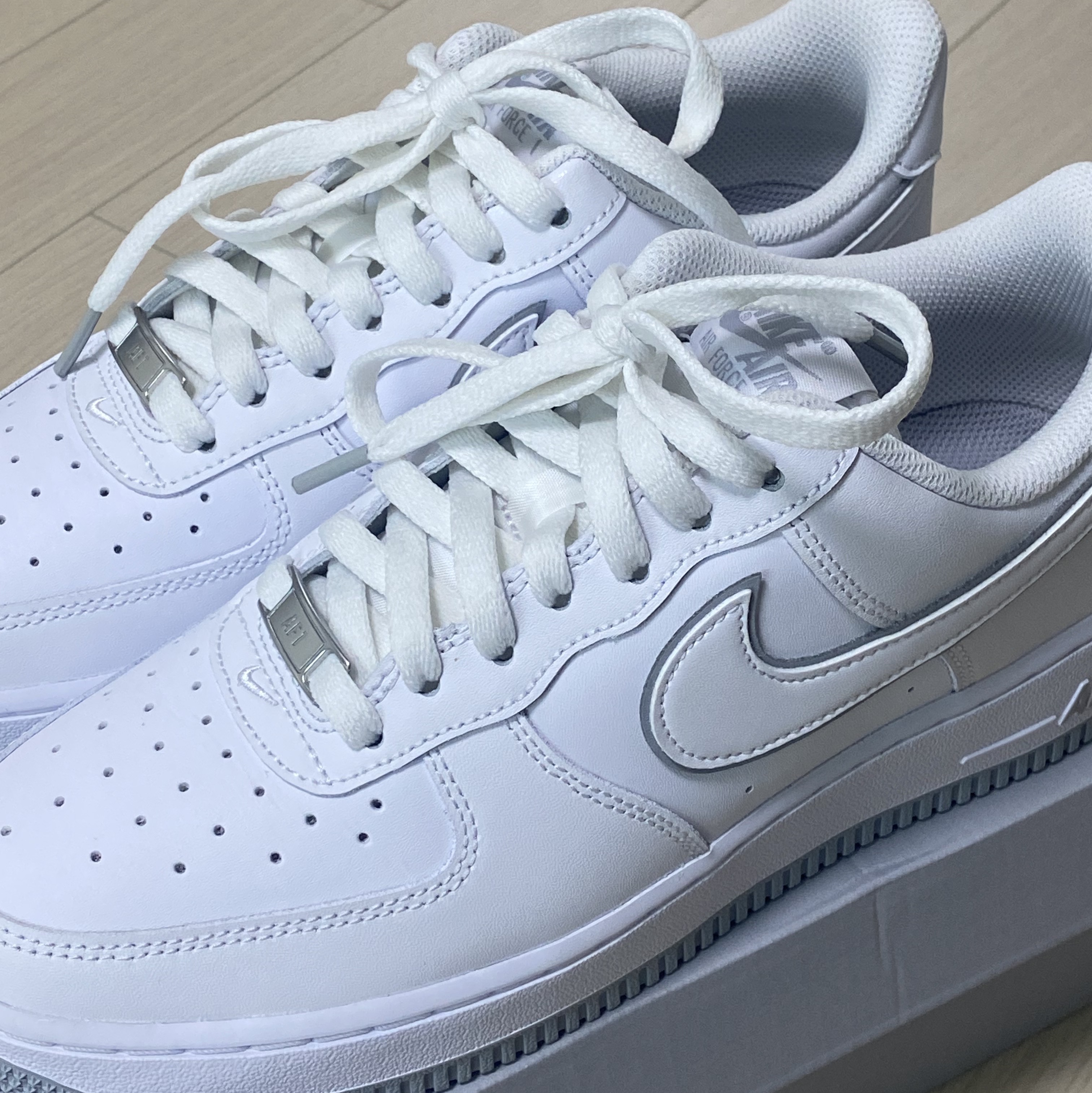 Nike Air Force 1 '07 White Wolf Grey 착용 스타일 - 1