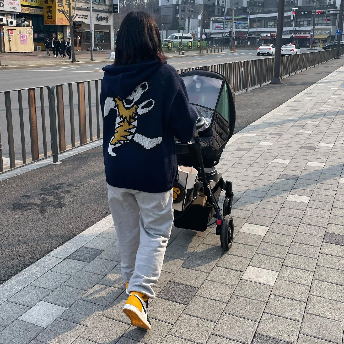 Thisisneverthat x Grateful Dead Dancing Bear Knit Zip Hoodie Navy, Thisisneverthat x Grateful Dead Dancing Bear Knit Zip Hoodie Plum 착용 스타일