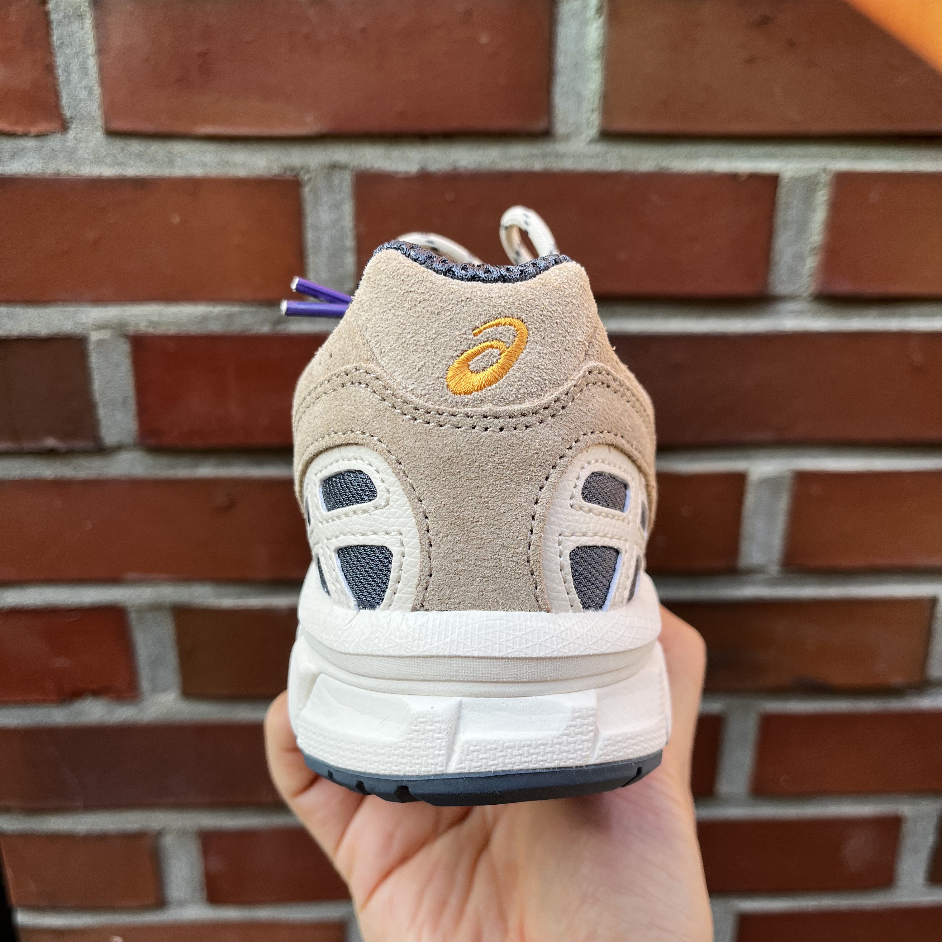 Asics Gel-Sonoma 15-50 Wood Crepe 착용 스타일 - 2