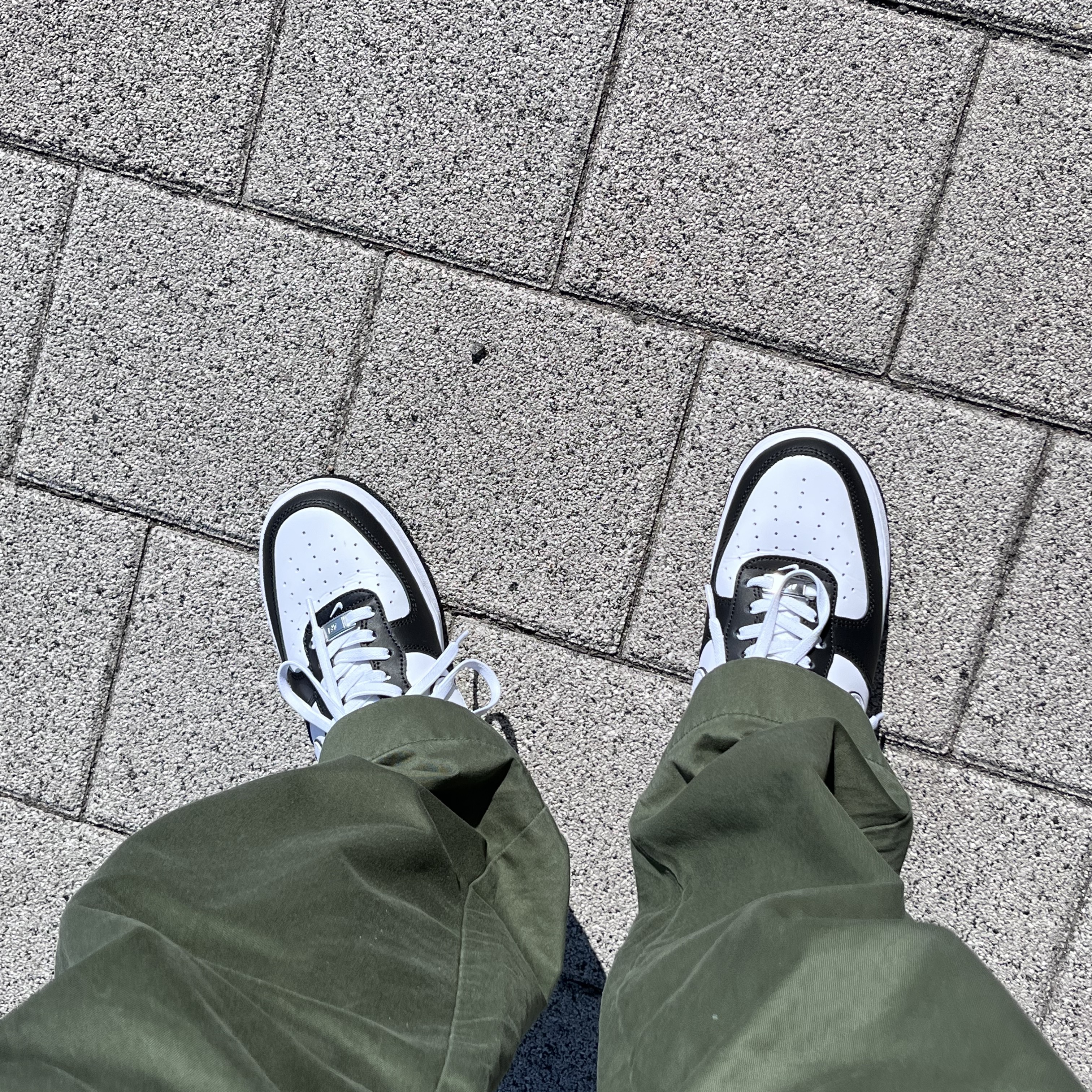 Nike Air Force 1 '07 Black White 착용 스타일